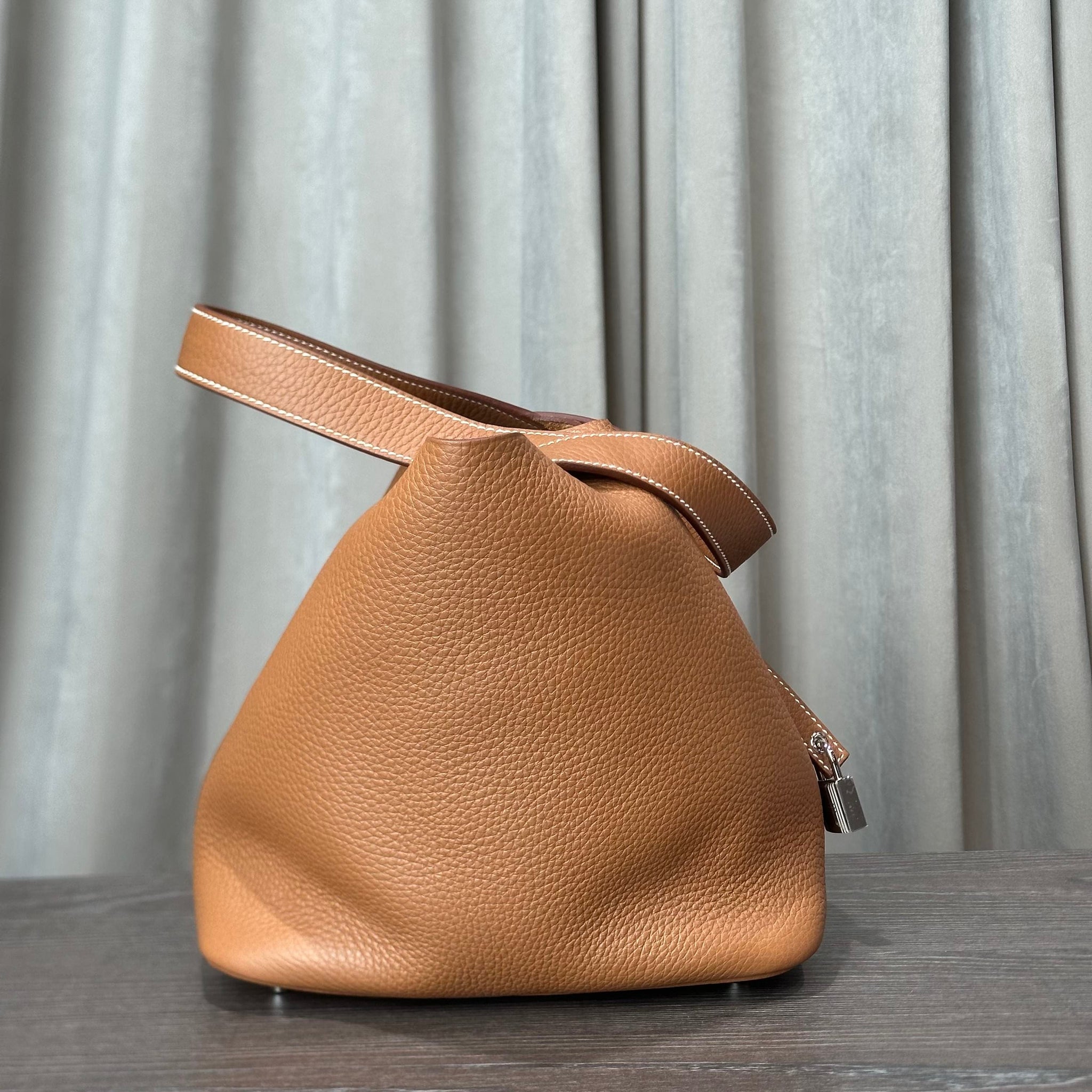 Hermès Gold Picotin Lock 22 – Tan Picotin Bag Clemence