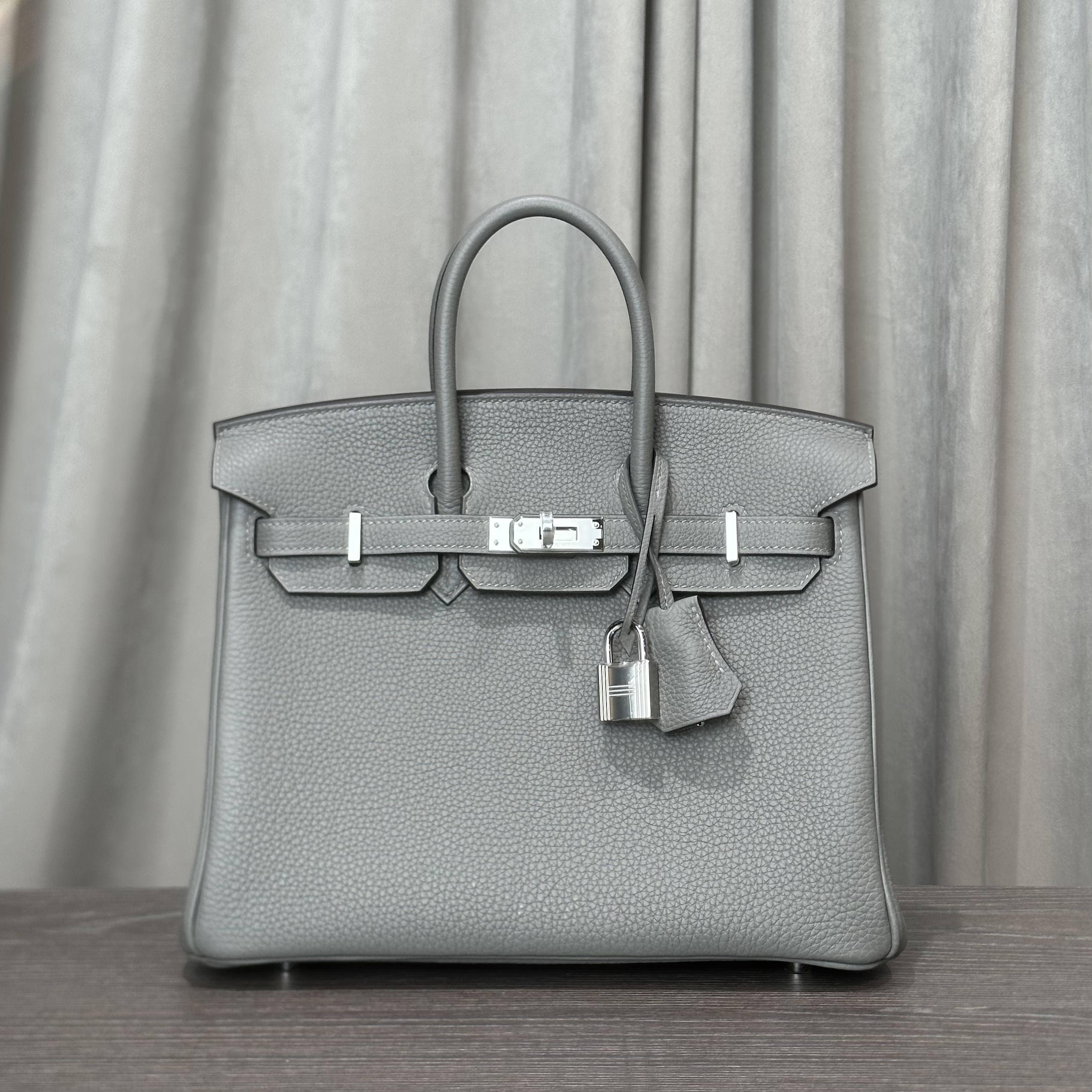 hermes-gris-meyer-birkin-25-togo-palladium-hardware-hermes-1182391661.jpg