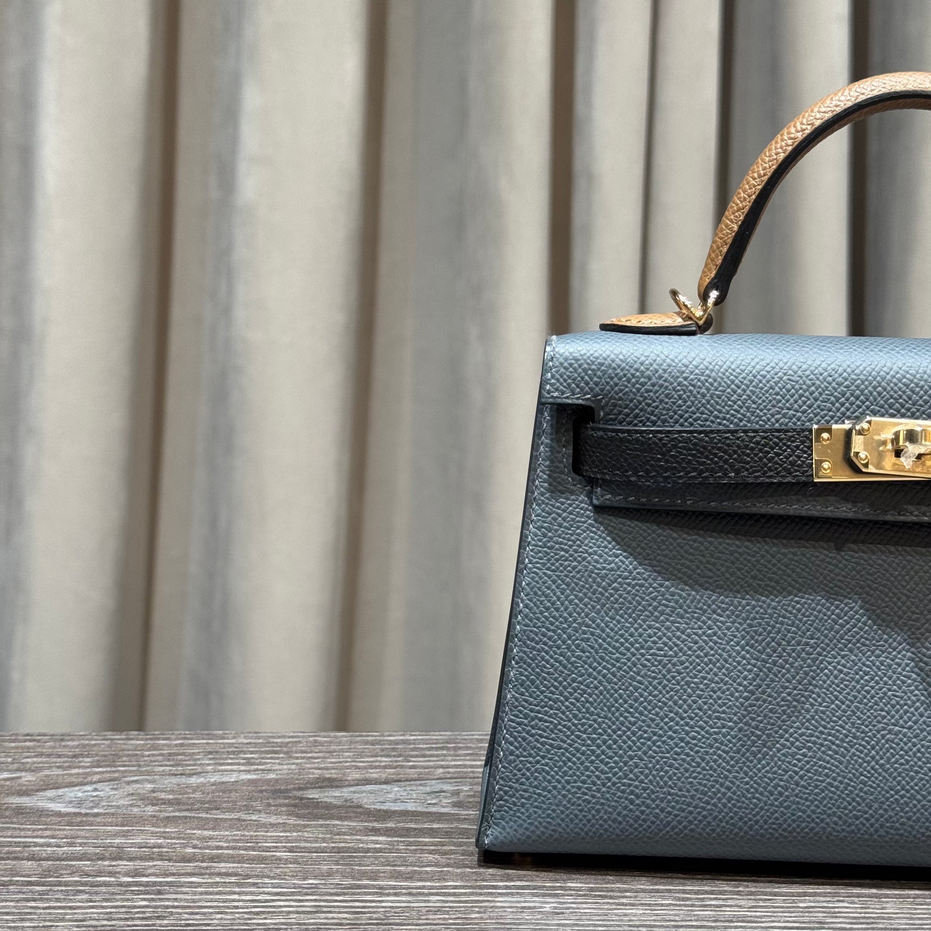Hermès Gris Misty Noir Alezan Mini Kelly 20 Sellier Tricolore Epsom Permabrass Hardware