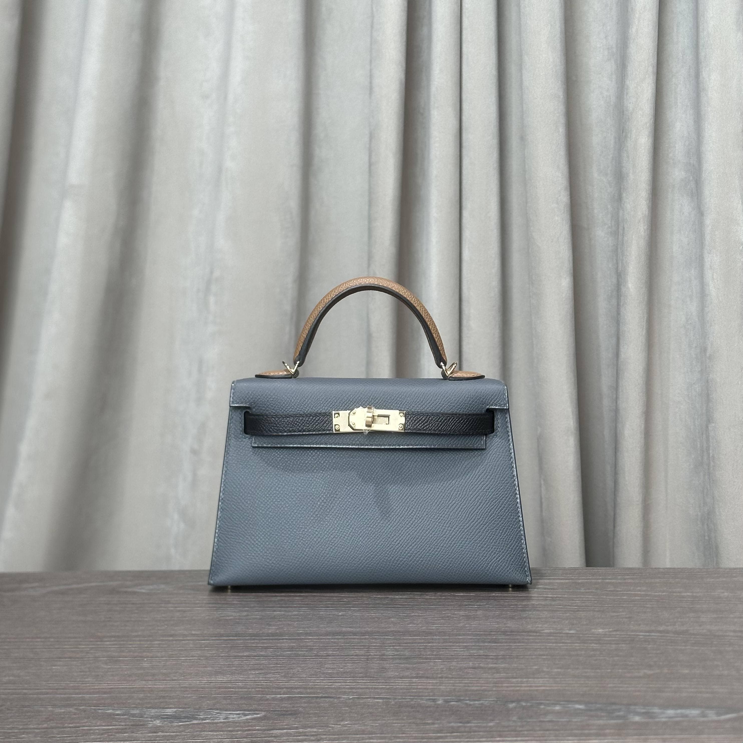 Hermès Gris Misty Noir Alezan Mini Kelly 20 Sellier Tricolore Epsom Permabrass Hardware