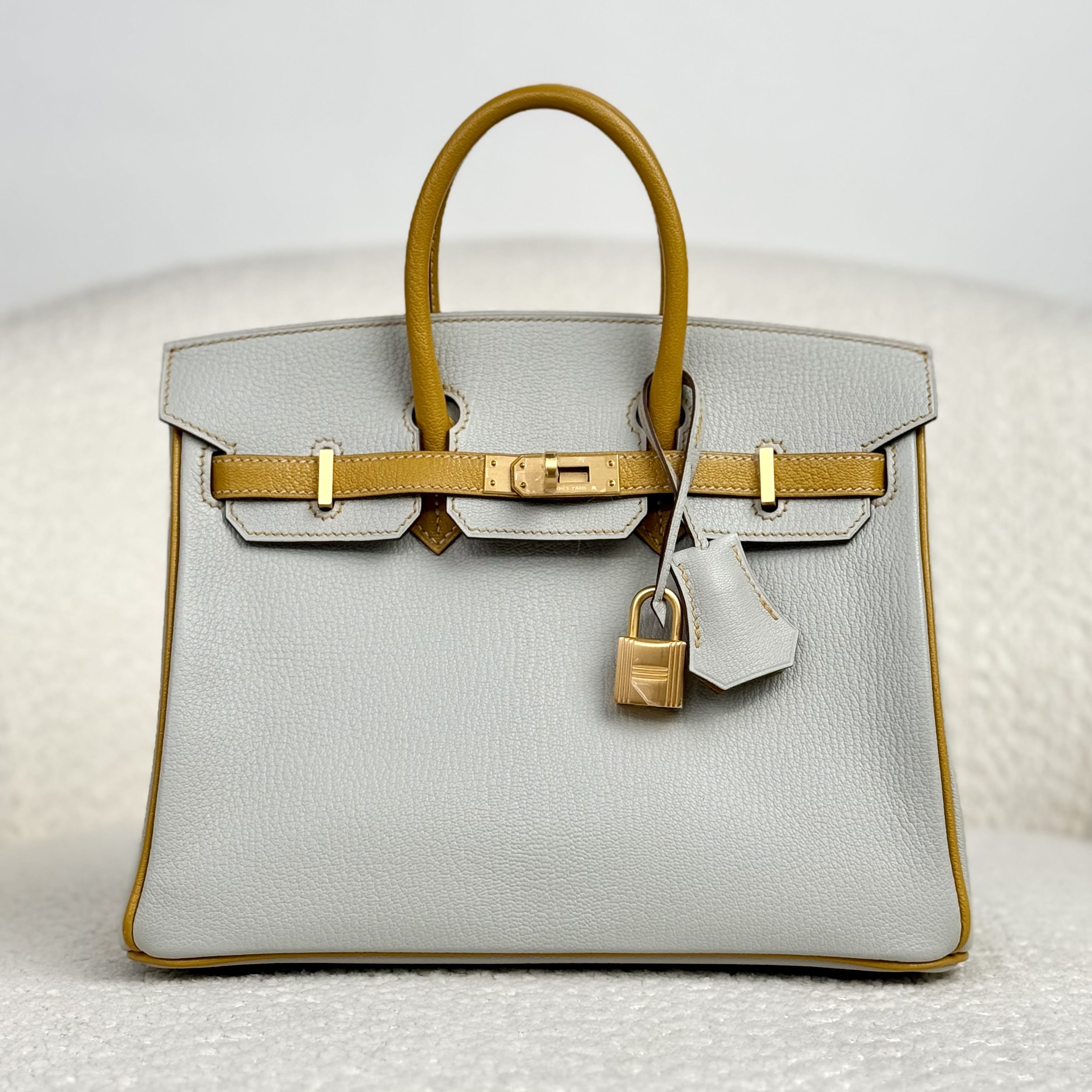 Hermès Gris Perle and Jaune Amber Birkin 25 Chèvre Mysore Brushed Gold Hardware HSS