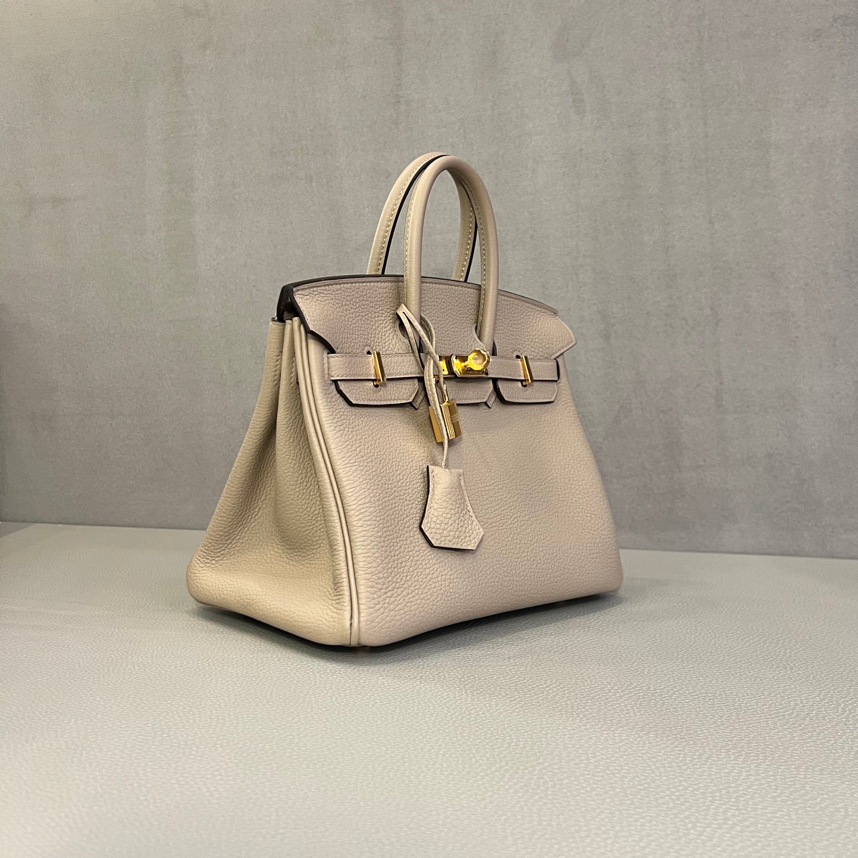 Hermès Gris Tourterelle Birkin 25 Togo Gold Hardware