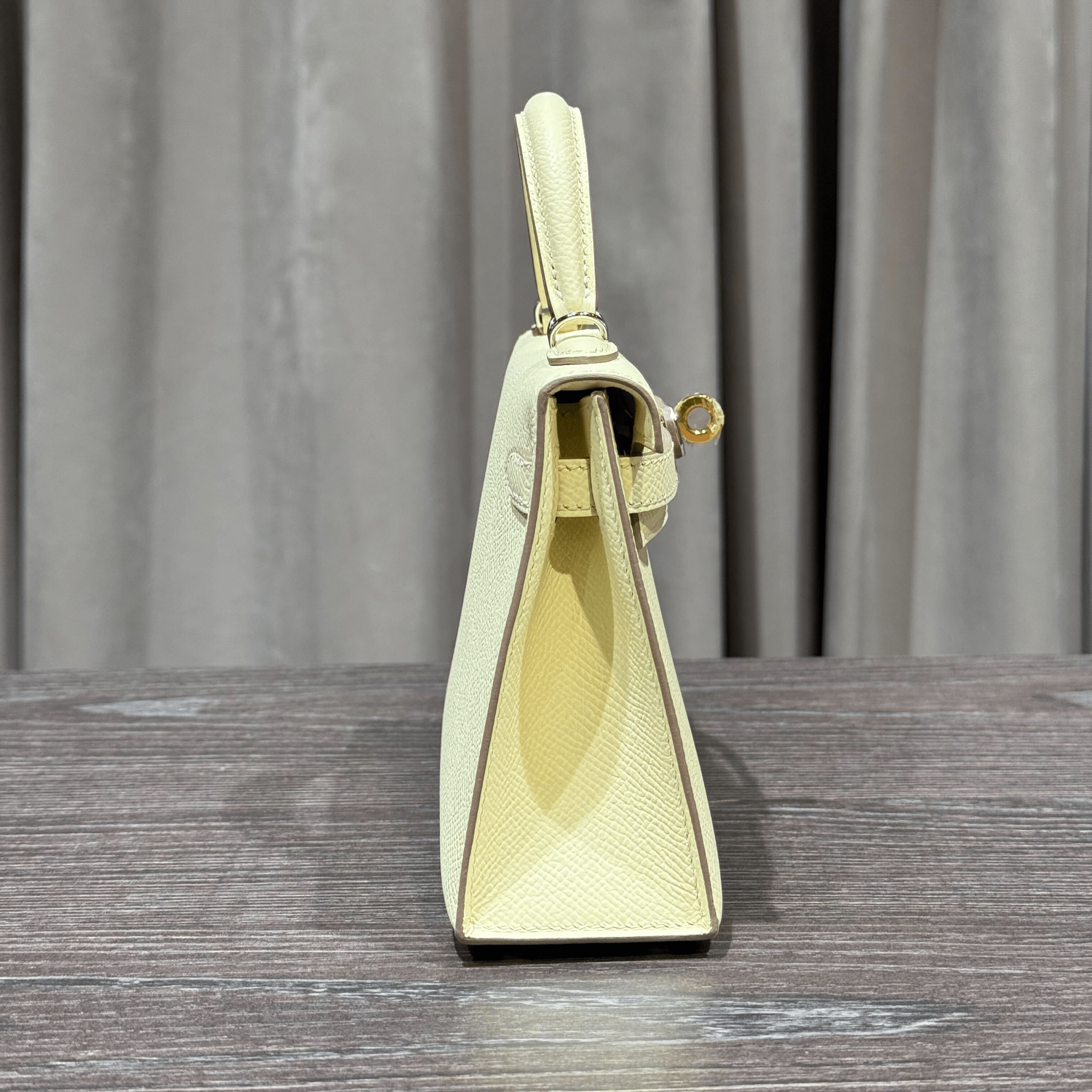 Hermès Jaune Milton Mini Kelly Sellier 20 Epsom Electrum Hardware