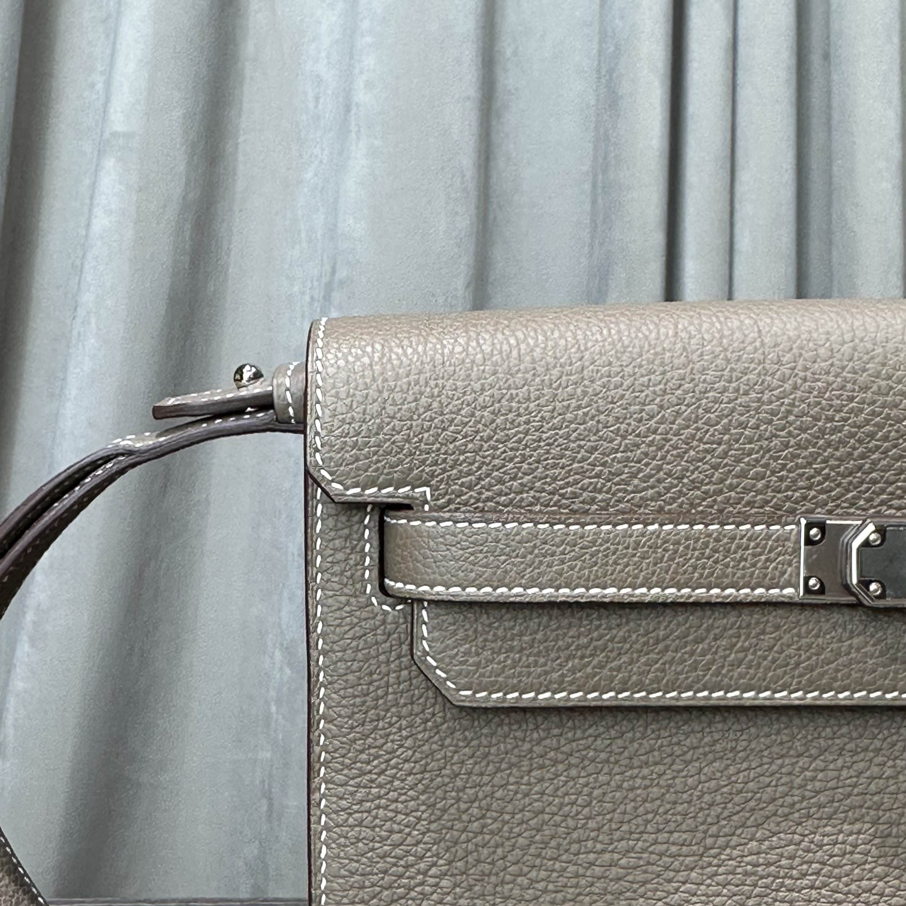 Hermès Kelly Depeches 25 Etoupe Togo Clutch Palladium Hardware