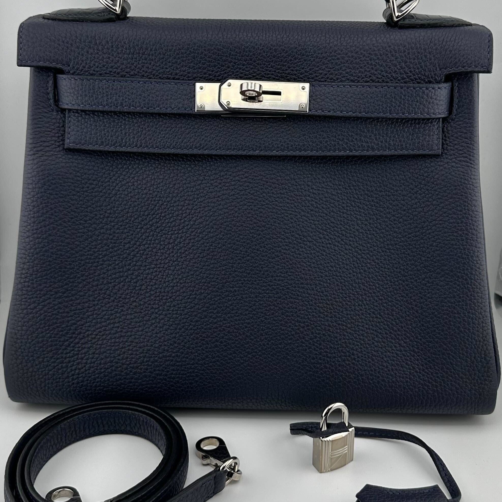 hermes-kelly-ii-retourne-28-touch-togo-alligator-missi-matt-bleu-nuit-bleu-marine-palladium-hardware-hermes-1146593325.jpg