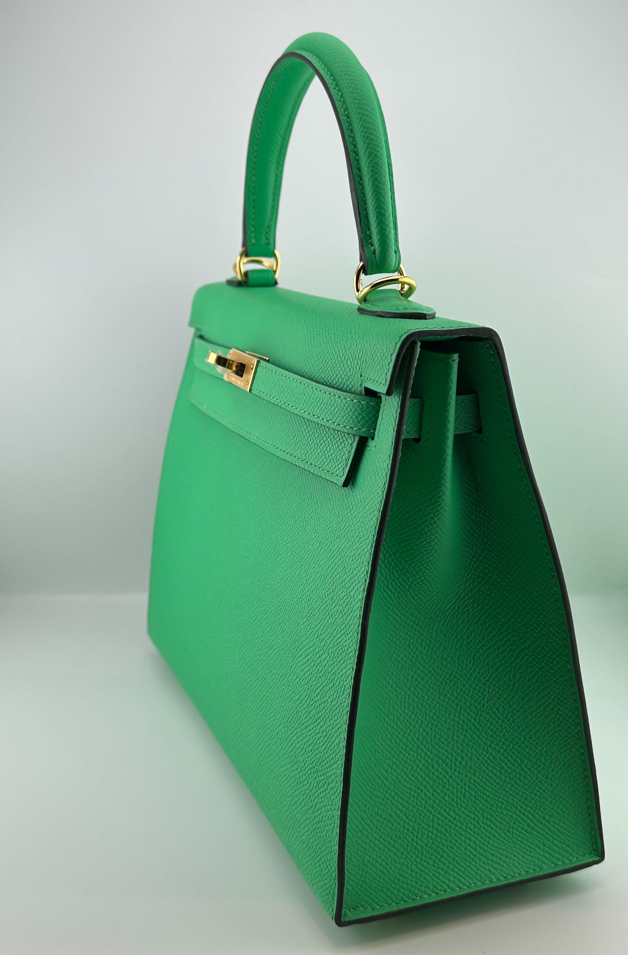 Hermès Kelly II Sellier 25 Vert Comics Epsom Gold Hardware