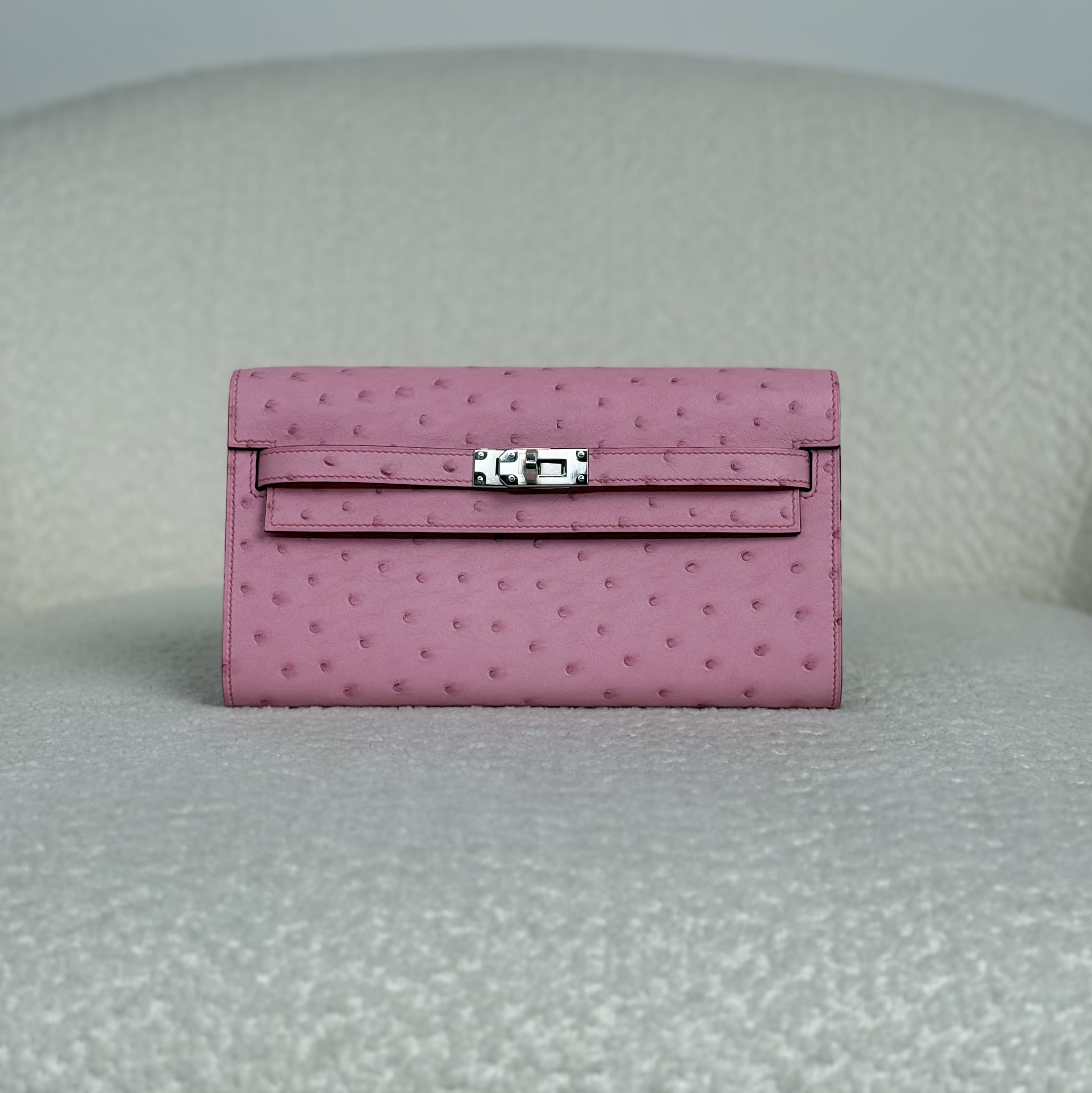 Hermès L4 Rose Bubblegum Kelly To Go Wallet Ostrich Palladium Hardware