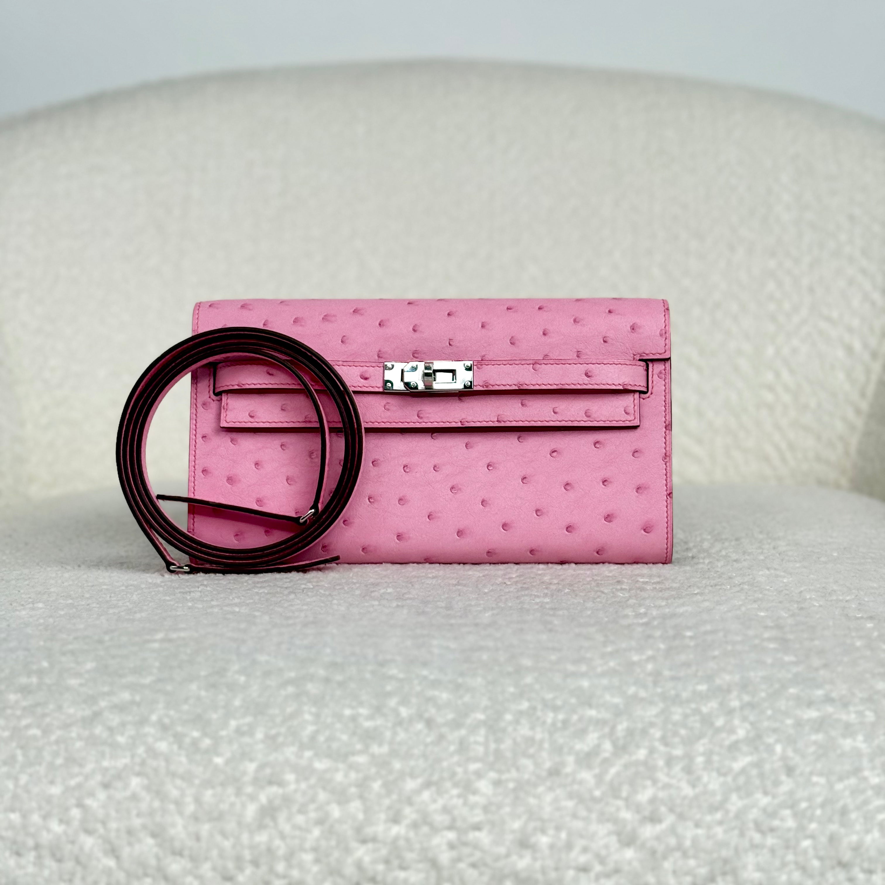 hermes-l4-rose-bubblegum-kelly-to-go-wallet-ostrich-palladium-hardware-hermes-1245295590.heic