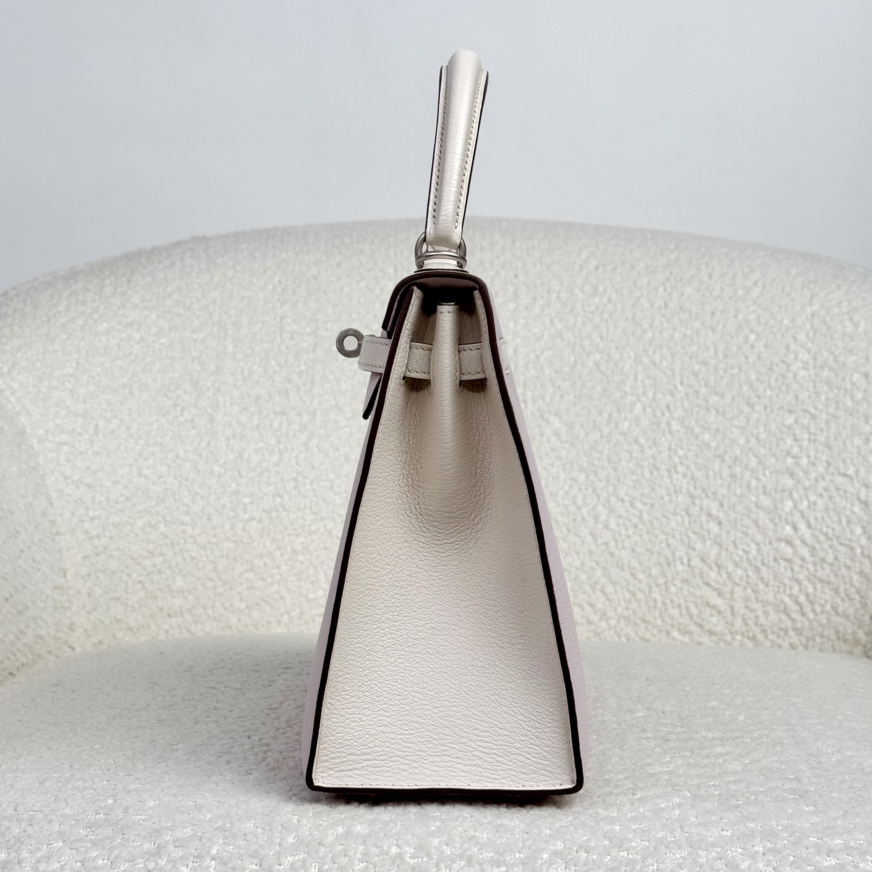 Hermès Mauve Pale and Nata Kelly Sellier 25 Chèvre Mysore Brushed Palladium Hardware HSS