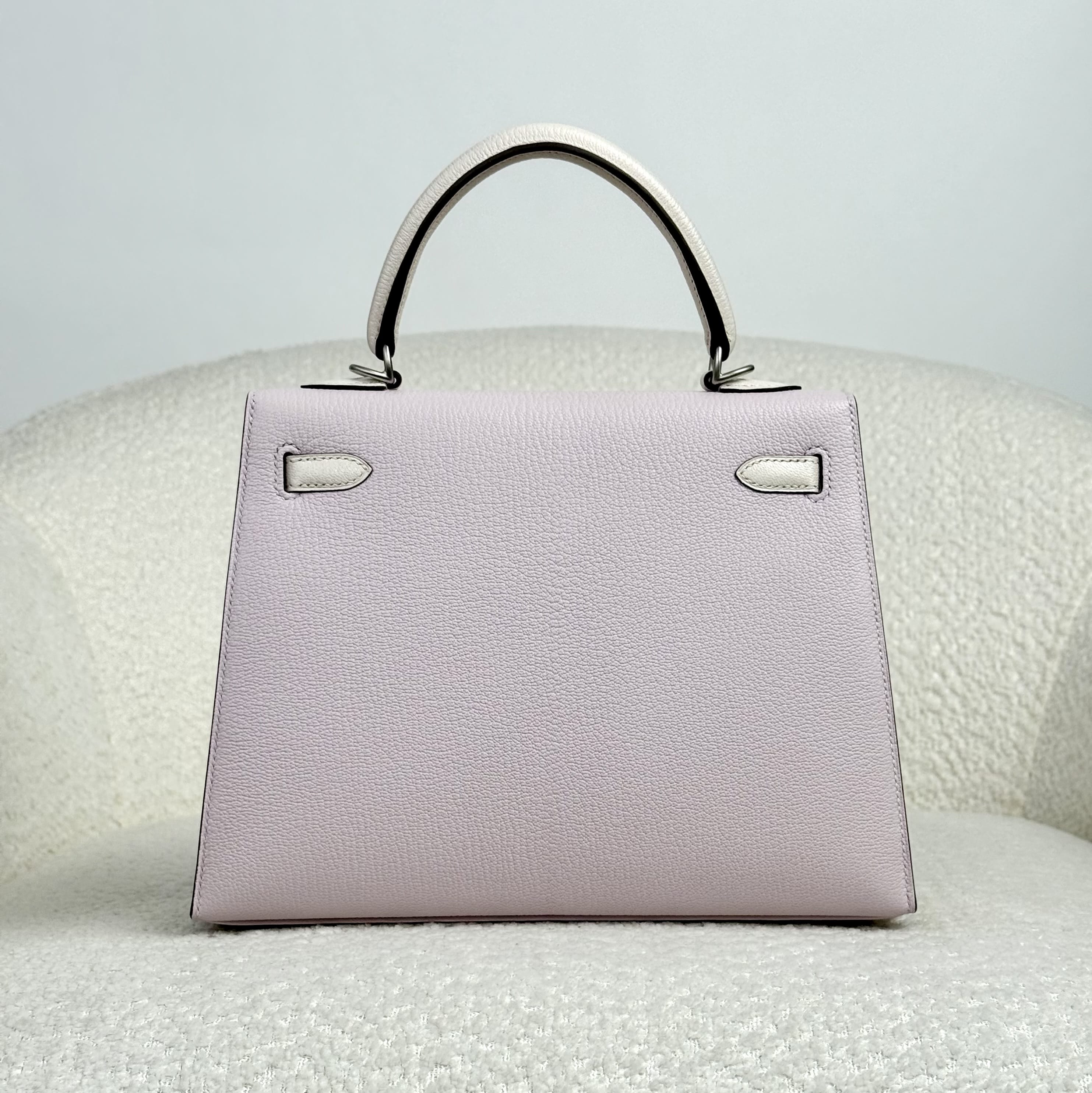 Hermès Mauve Pale and Nata Kelly Sellier 25 Chèvre Mysore Brushed Palladium Hardware HSS