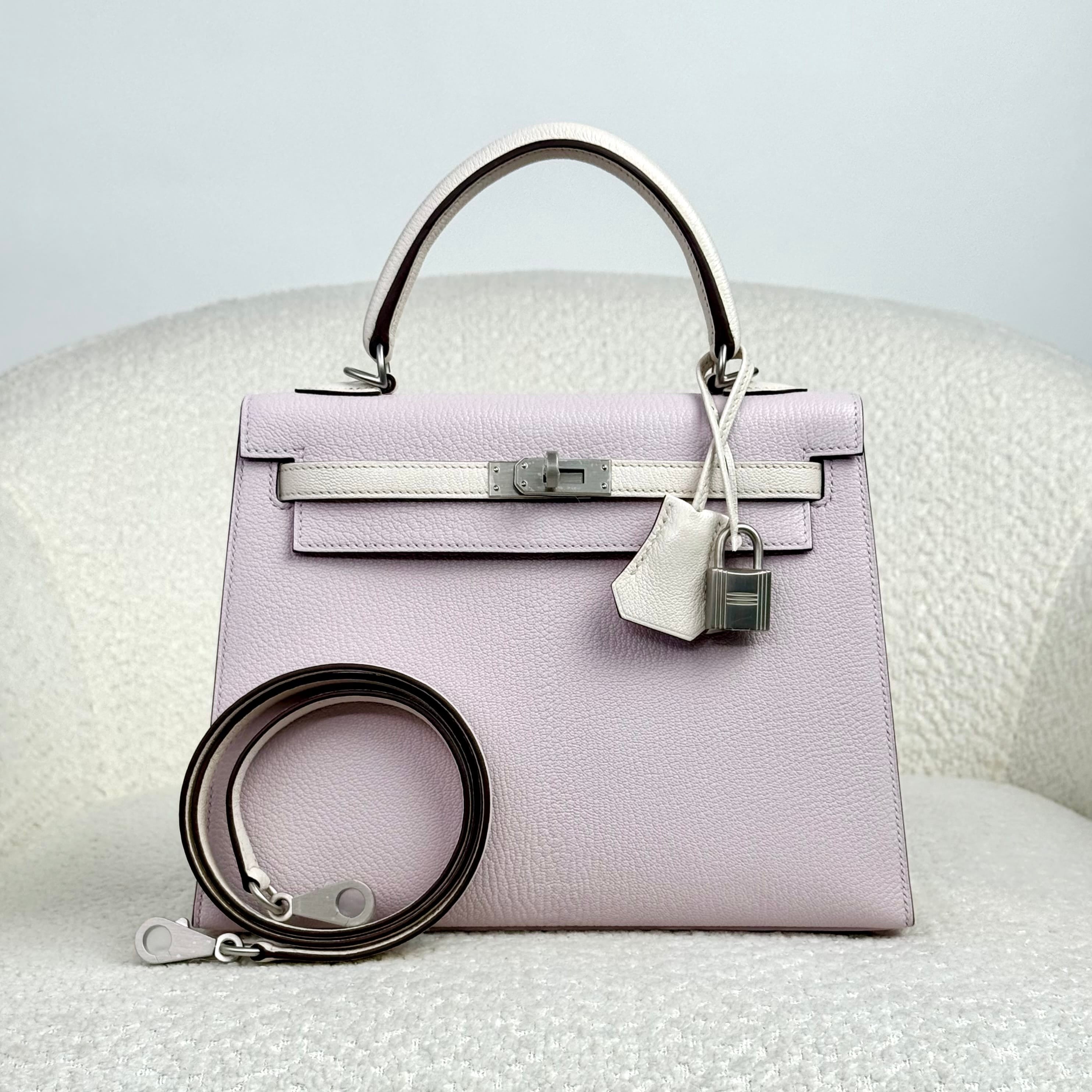 hermes-mauve-pale-and-nata-kelly-sellier-25-chevre-mysore-brushed-palladium-hardware-hss-hermes-1245600890.jpg