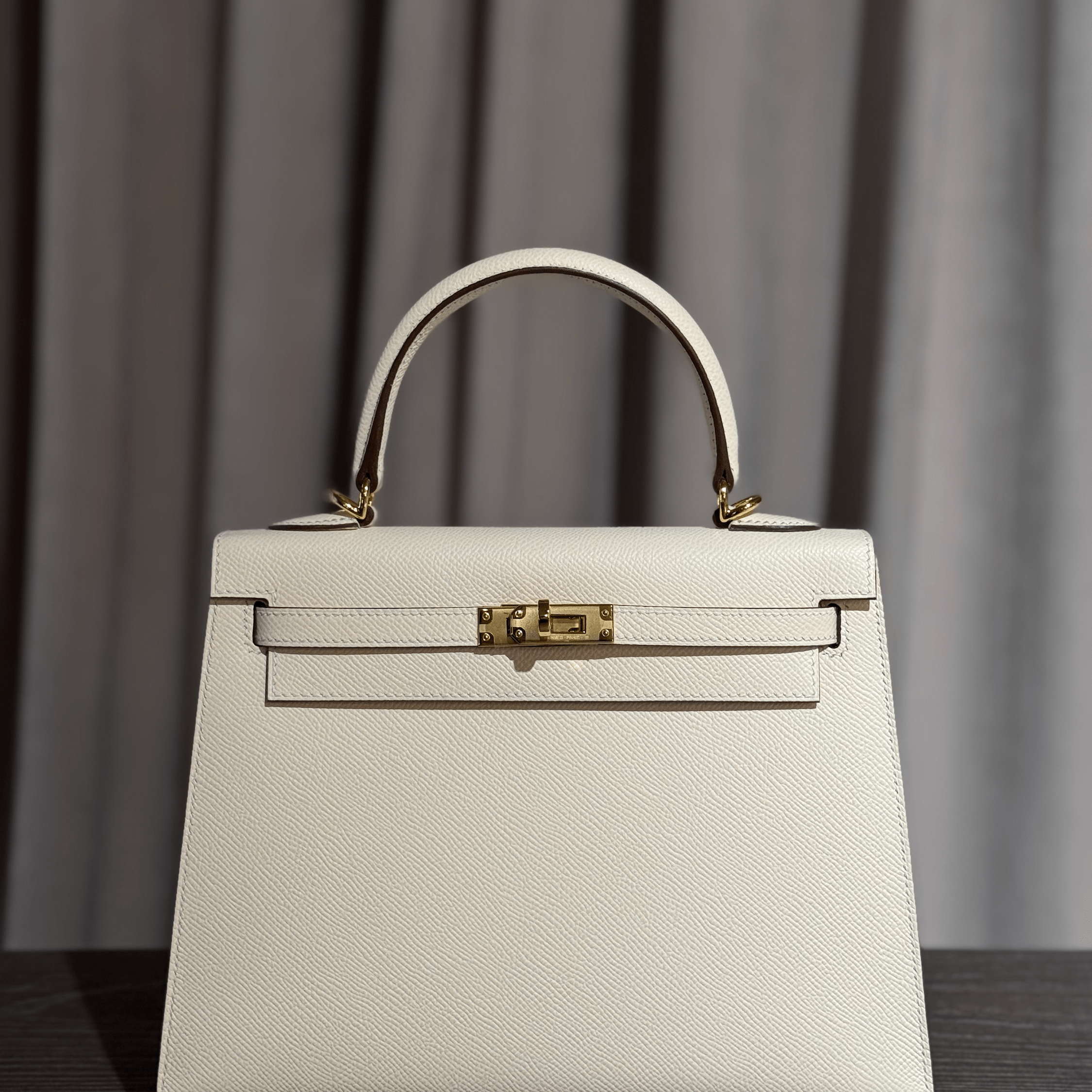 hermes-nata-kelly-25-epsom-gold-hardware-hermes-1196696356.png