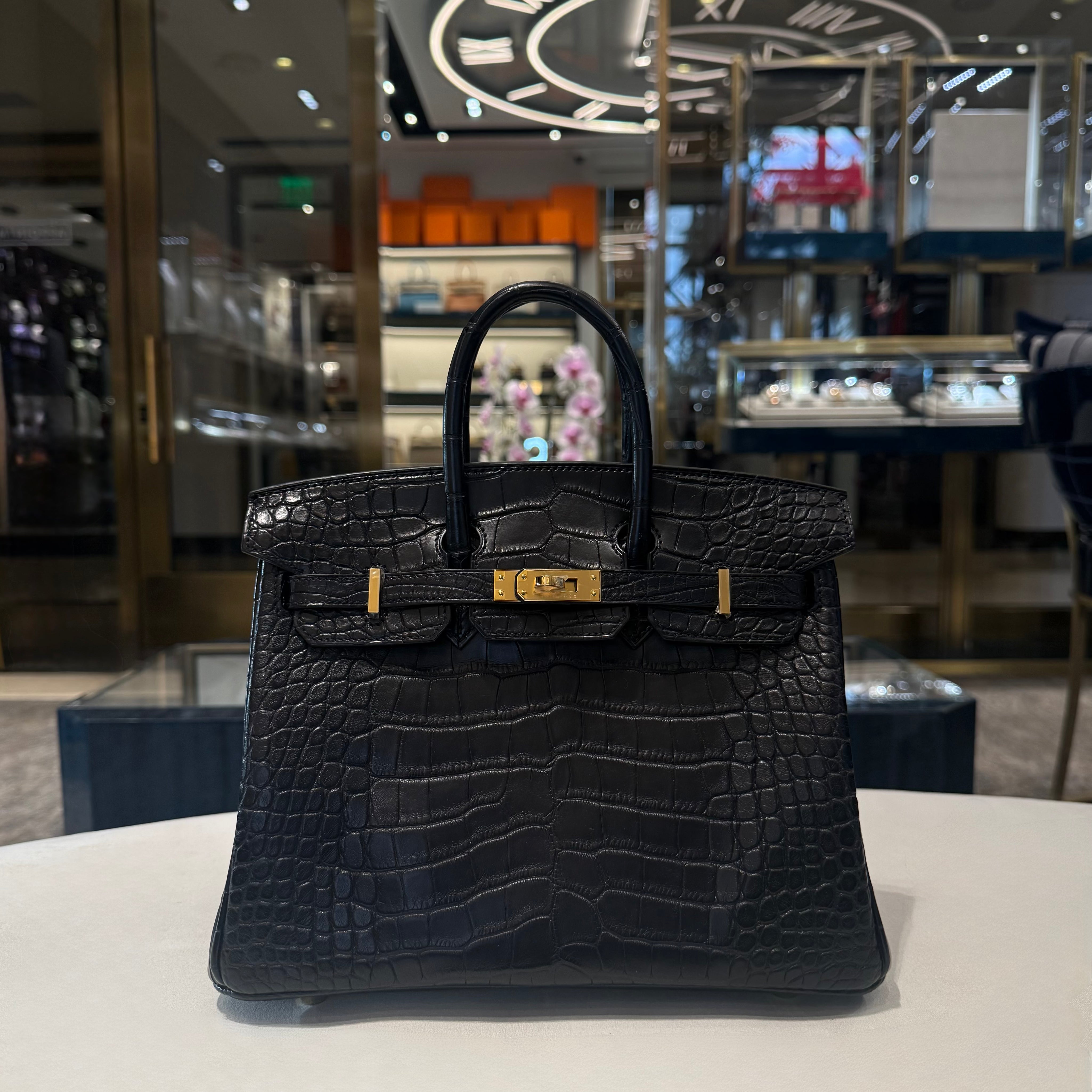 hermes-noir-birkin-25-matte-alligator-gold-hardware-hermes-1232823332.jpg