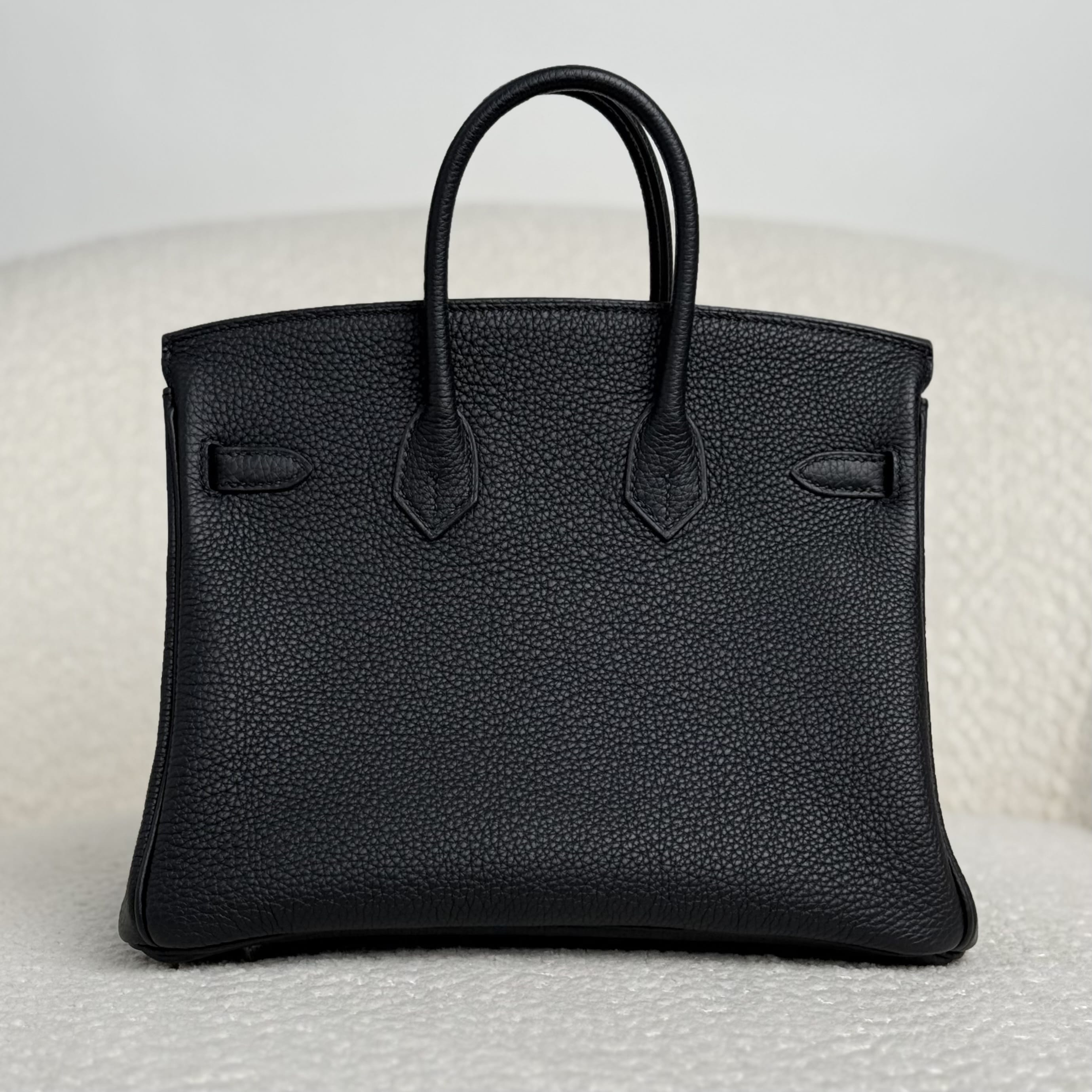 【新品・未使用】HERMES Birkin ノベルティ　ブラック ハンドバッグ Hermès Birkin 25 Noir – Black Birkin Bag Togo Brushed Palladium