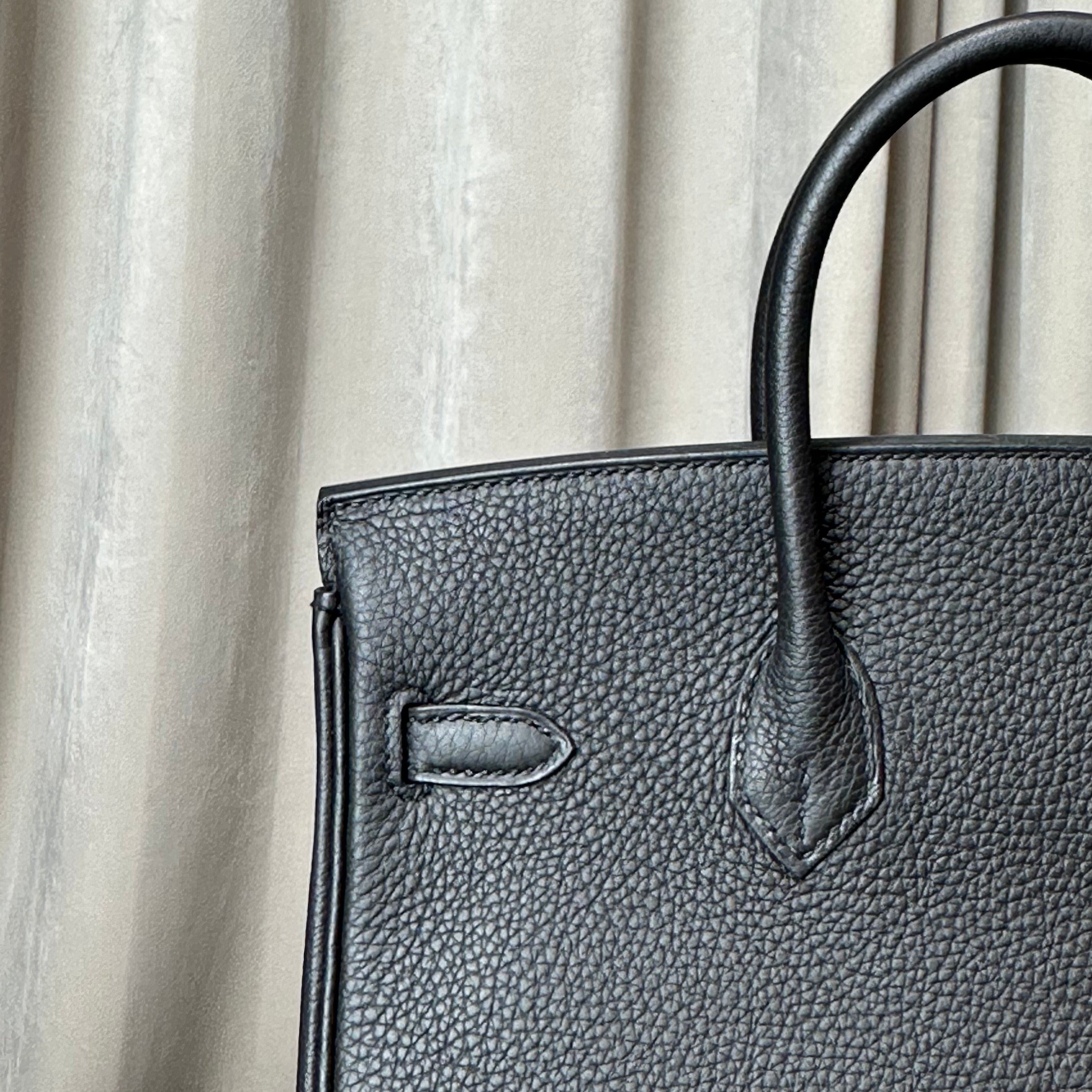 Hermès Noir Birkin 25 Togo Gold Hardware