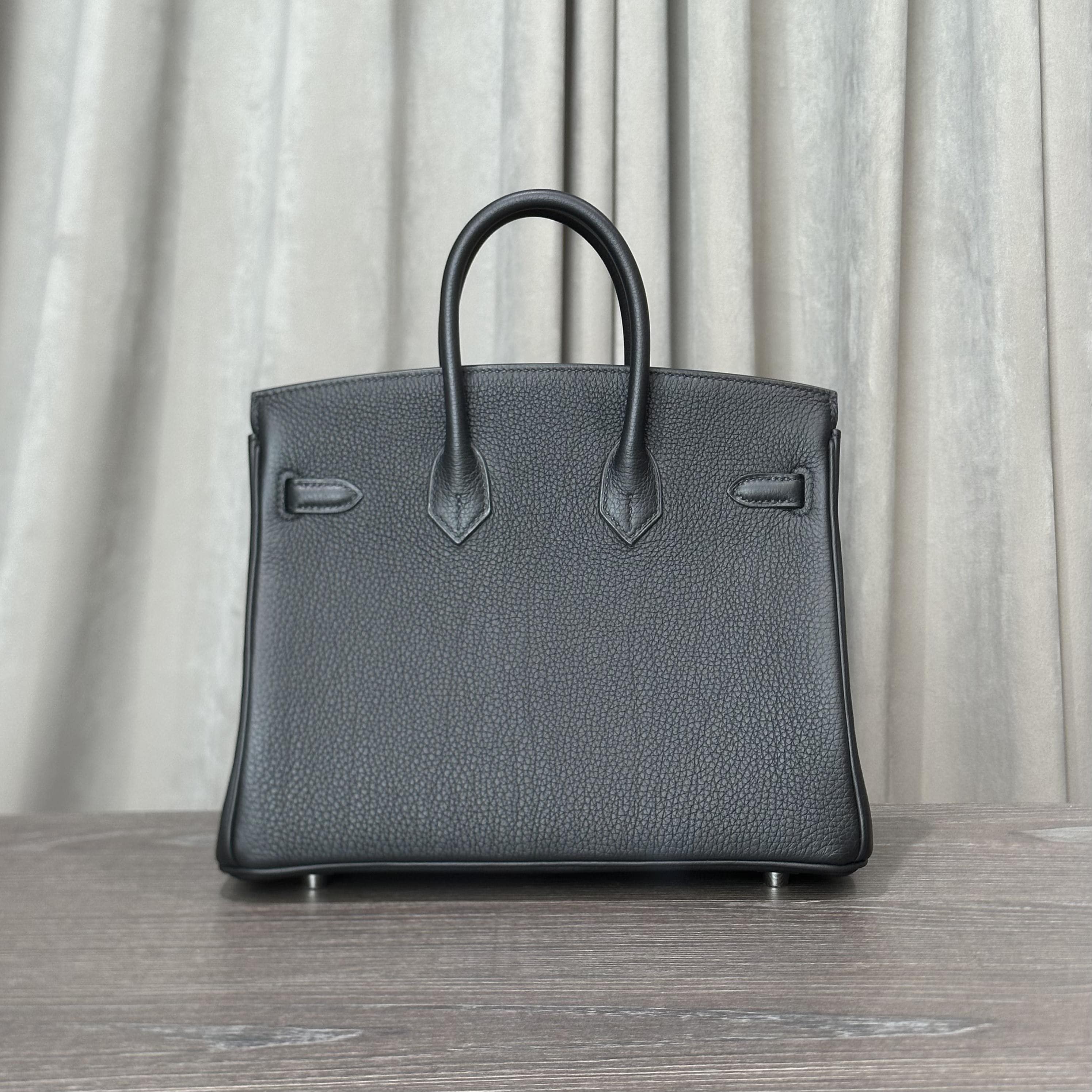 Hermès Noir Birkin 25 Togo Palladium Hardware