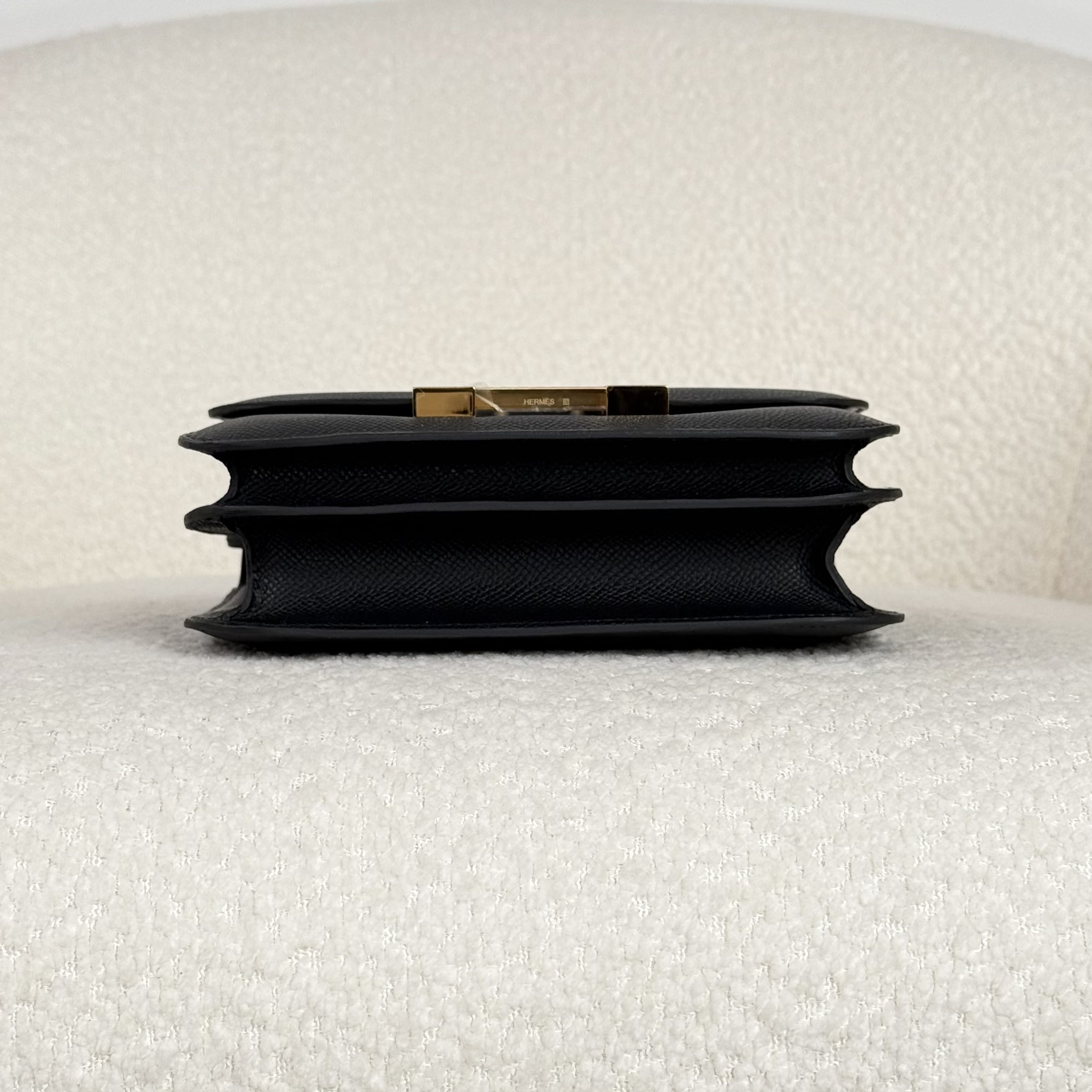 Hermès Noir Constance 18 Epsom Gold Hardware