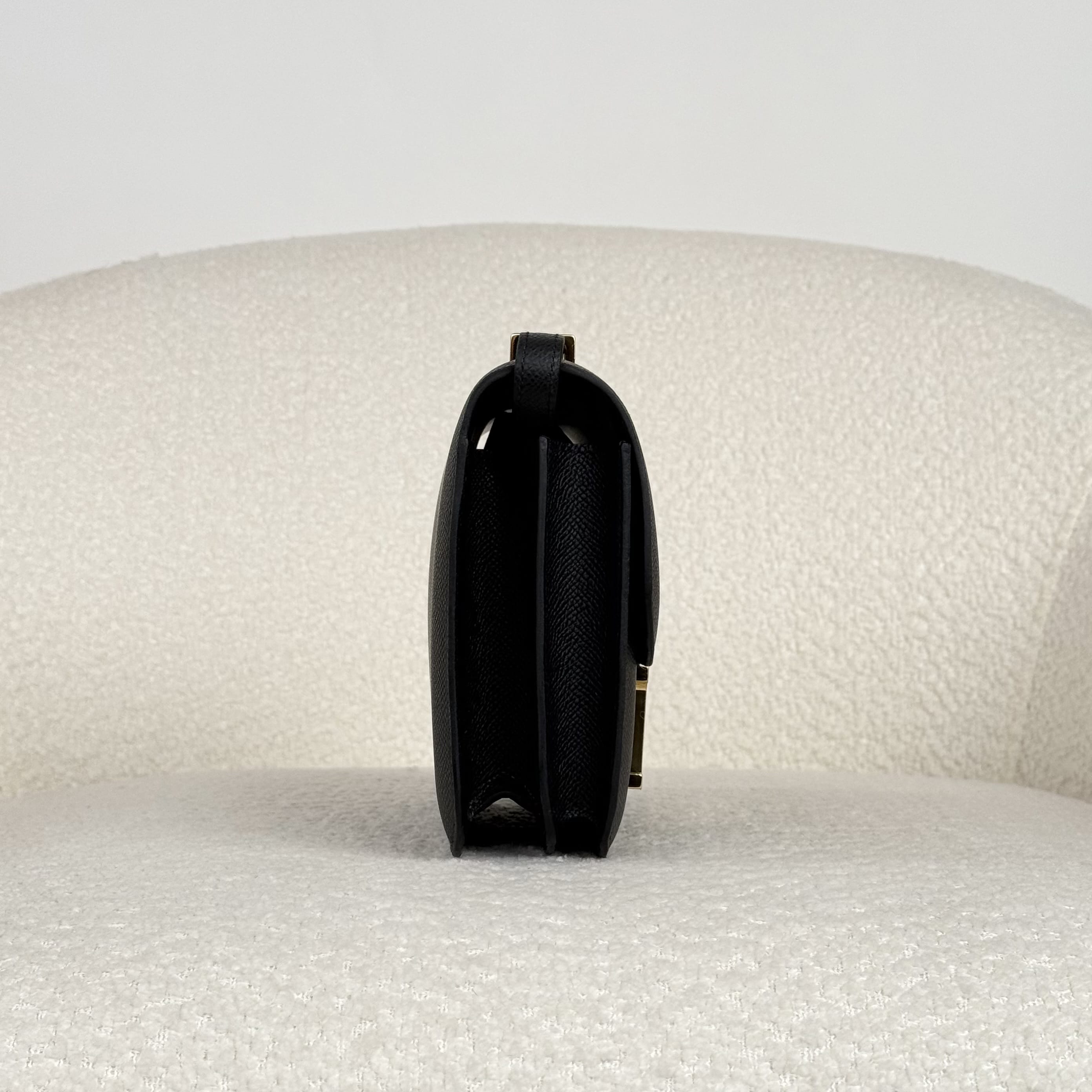 Hermès Noir Constance 18 Epsom Gold Hardware