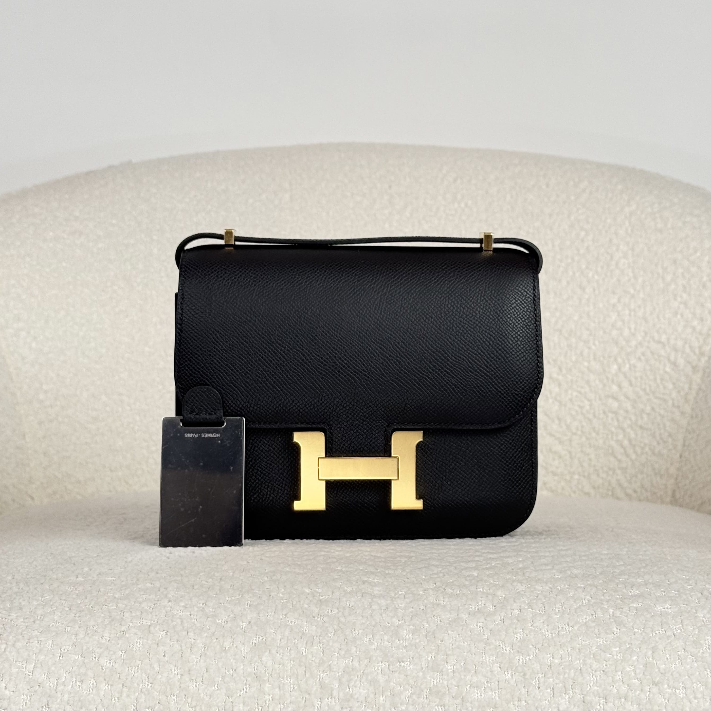 Hermès Noir Constance 18 Epsom Gold Hardware