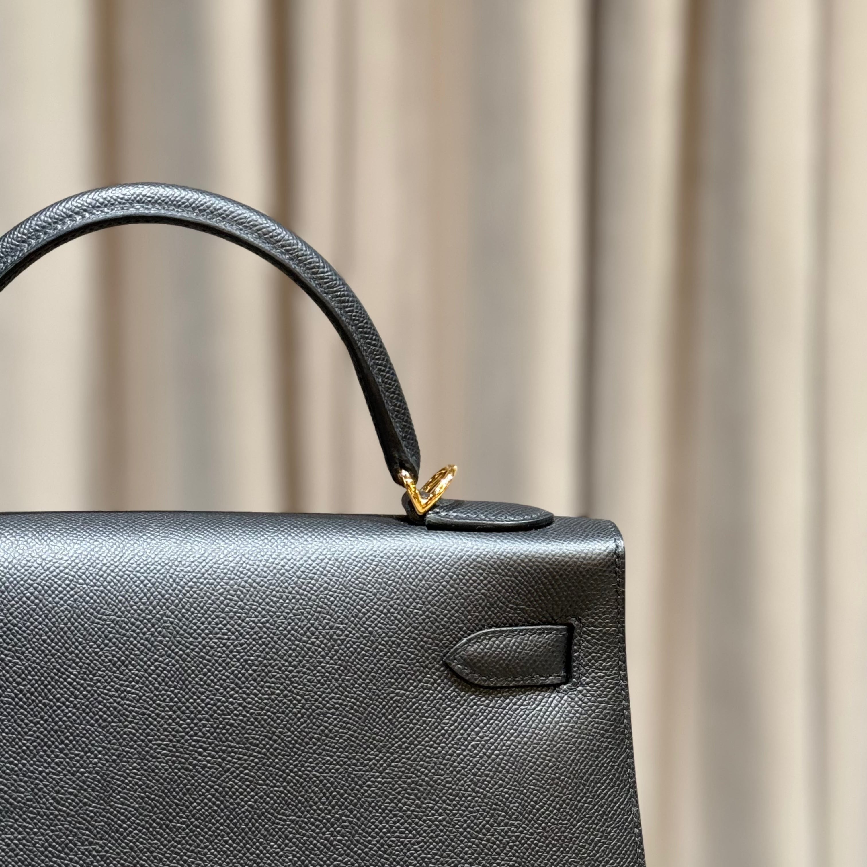 Hermès Noir Kelly 32 Epsom Gold Hardware