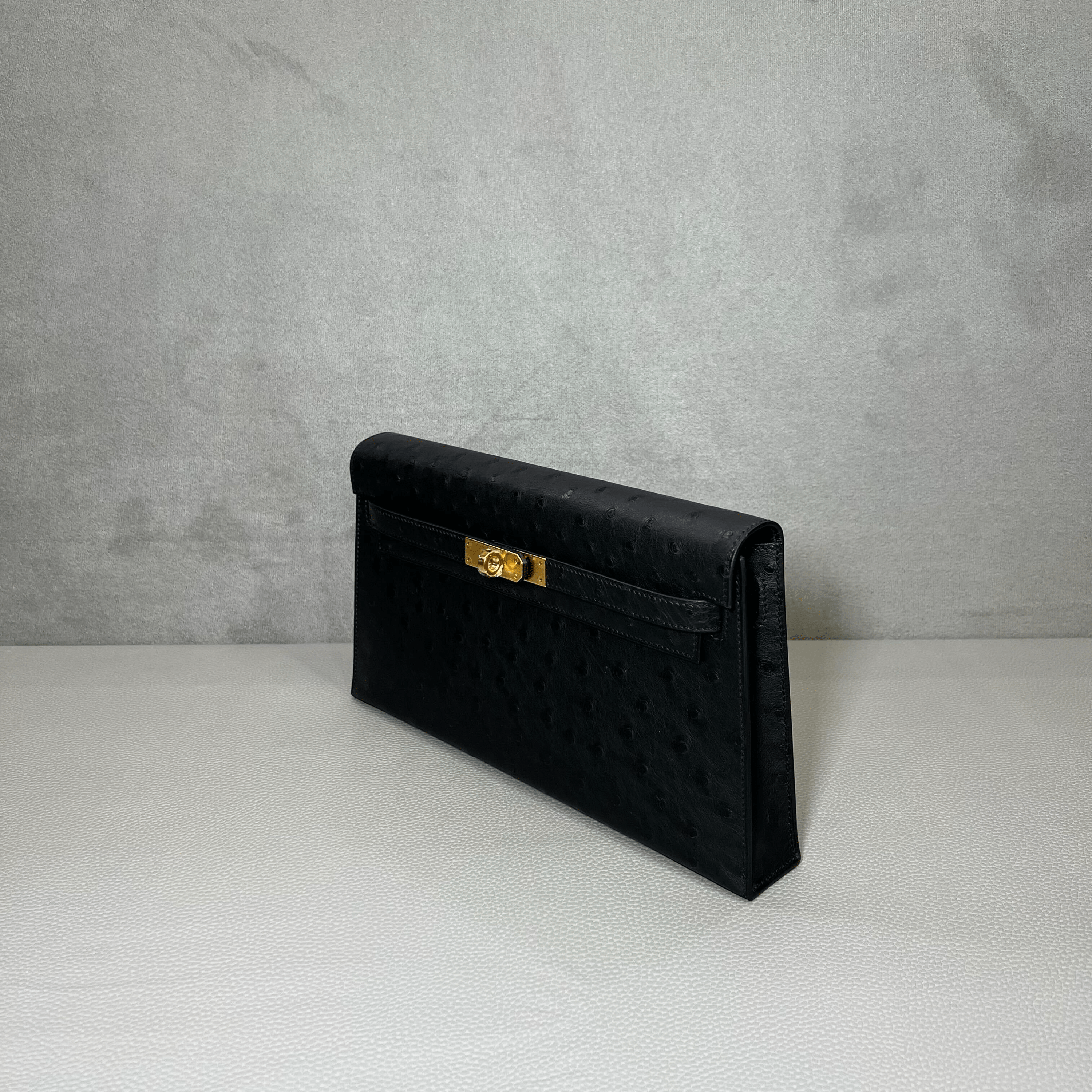 Hermès Noir Kelly Elan Ostrich Gold Hardware