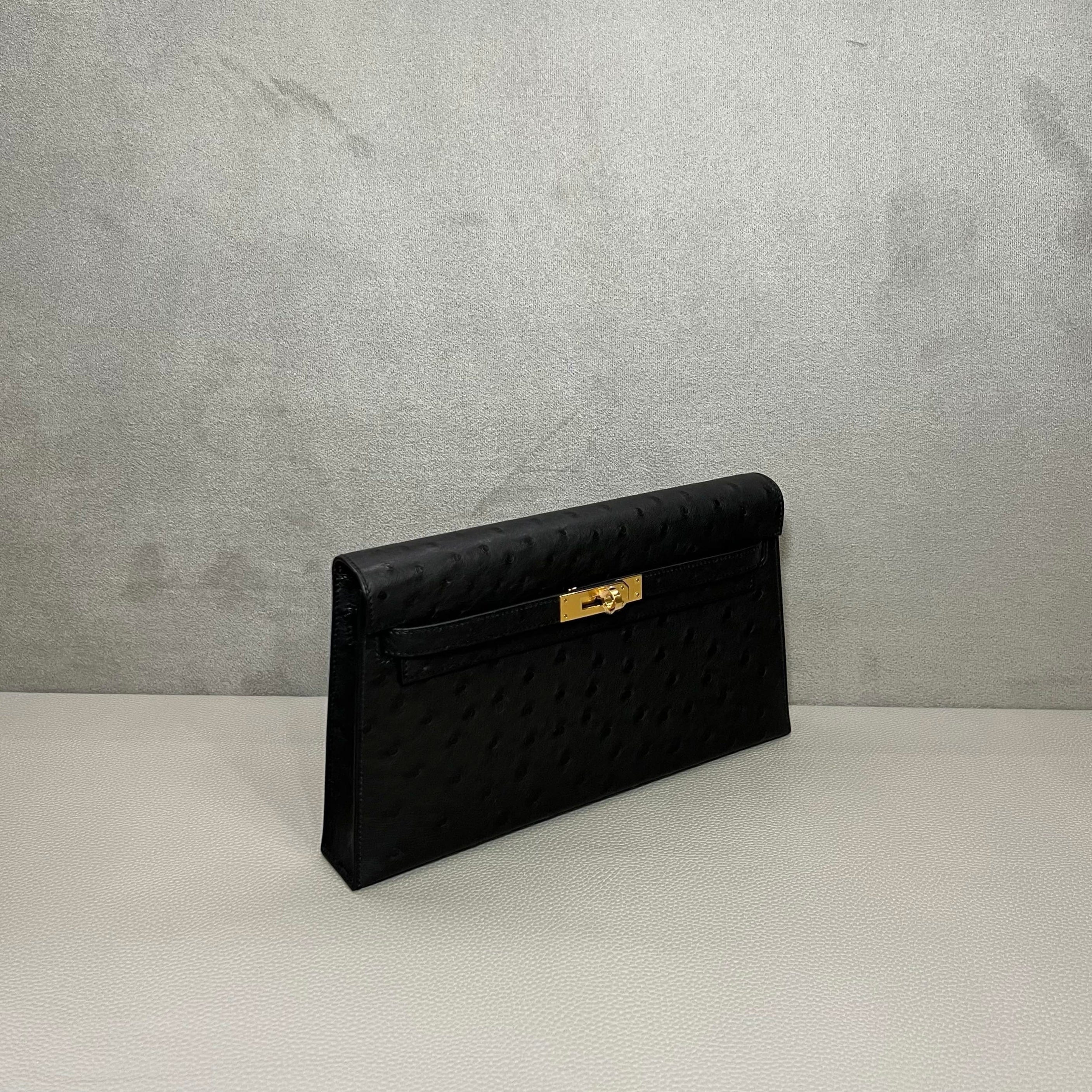 Hermès Noir Kelly Elan Ostrich Gold Hardware