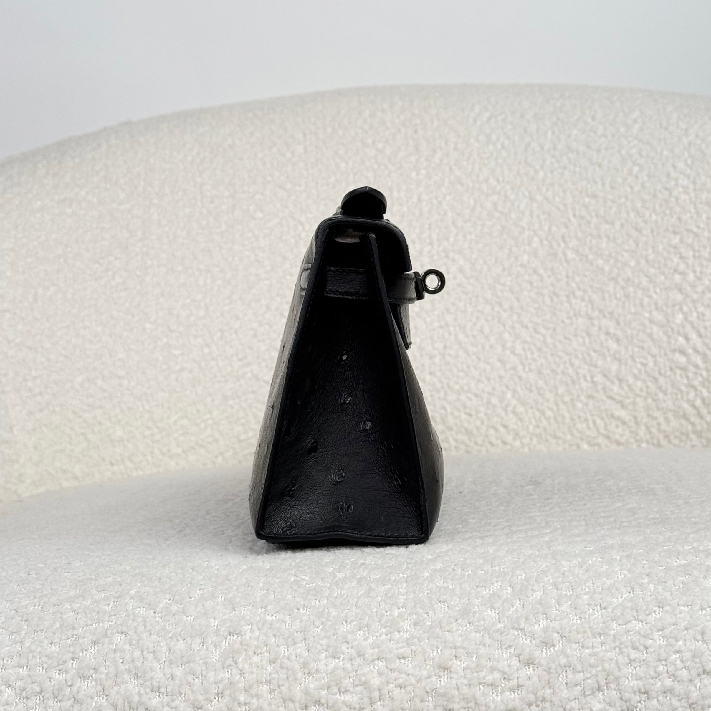 Hermès Noir Kelly Pochette Ostrich Palladium Hardware