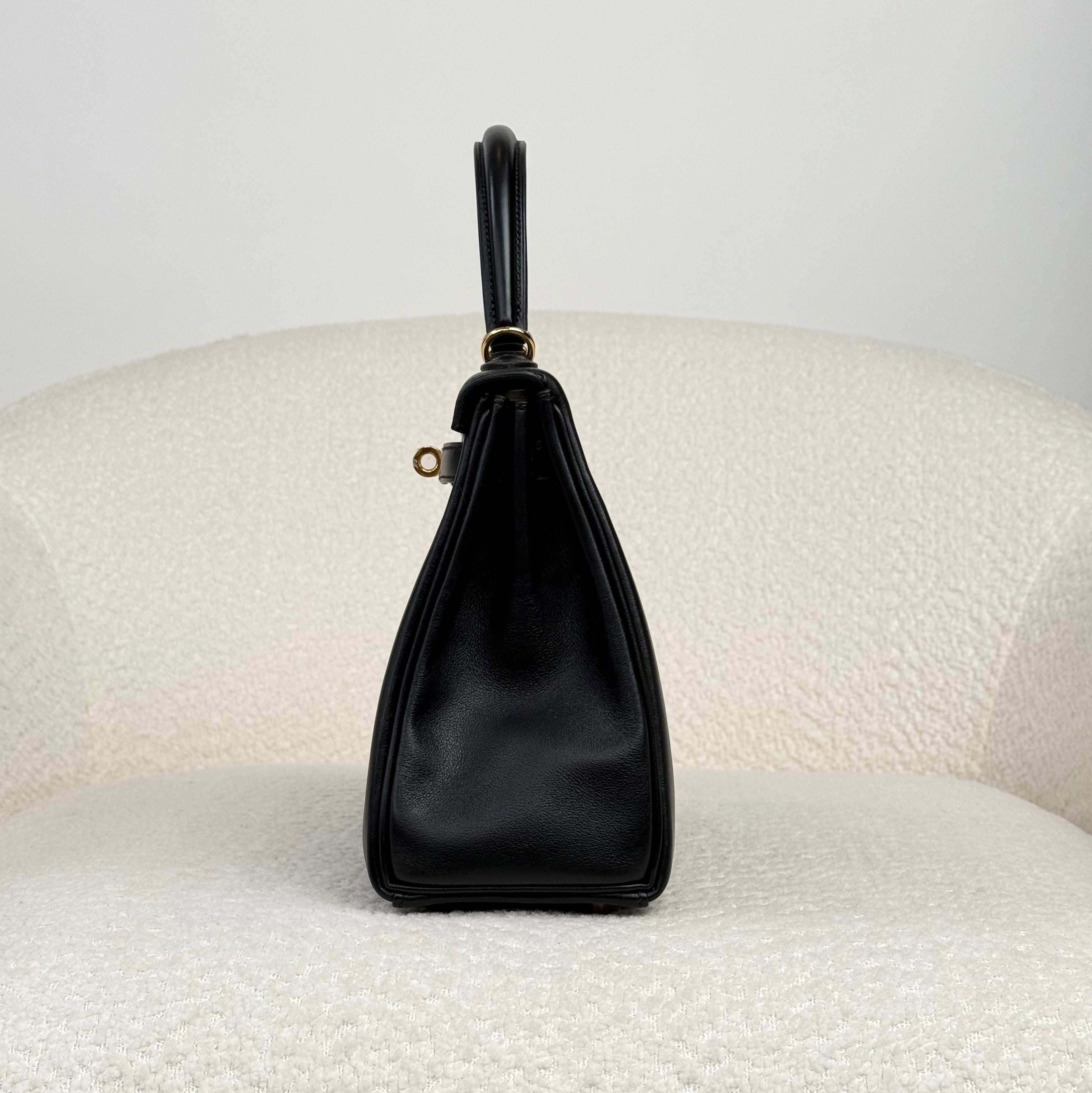 Hermès Noir Kelly Retourne 25 Swift Gold Hardware