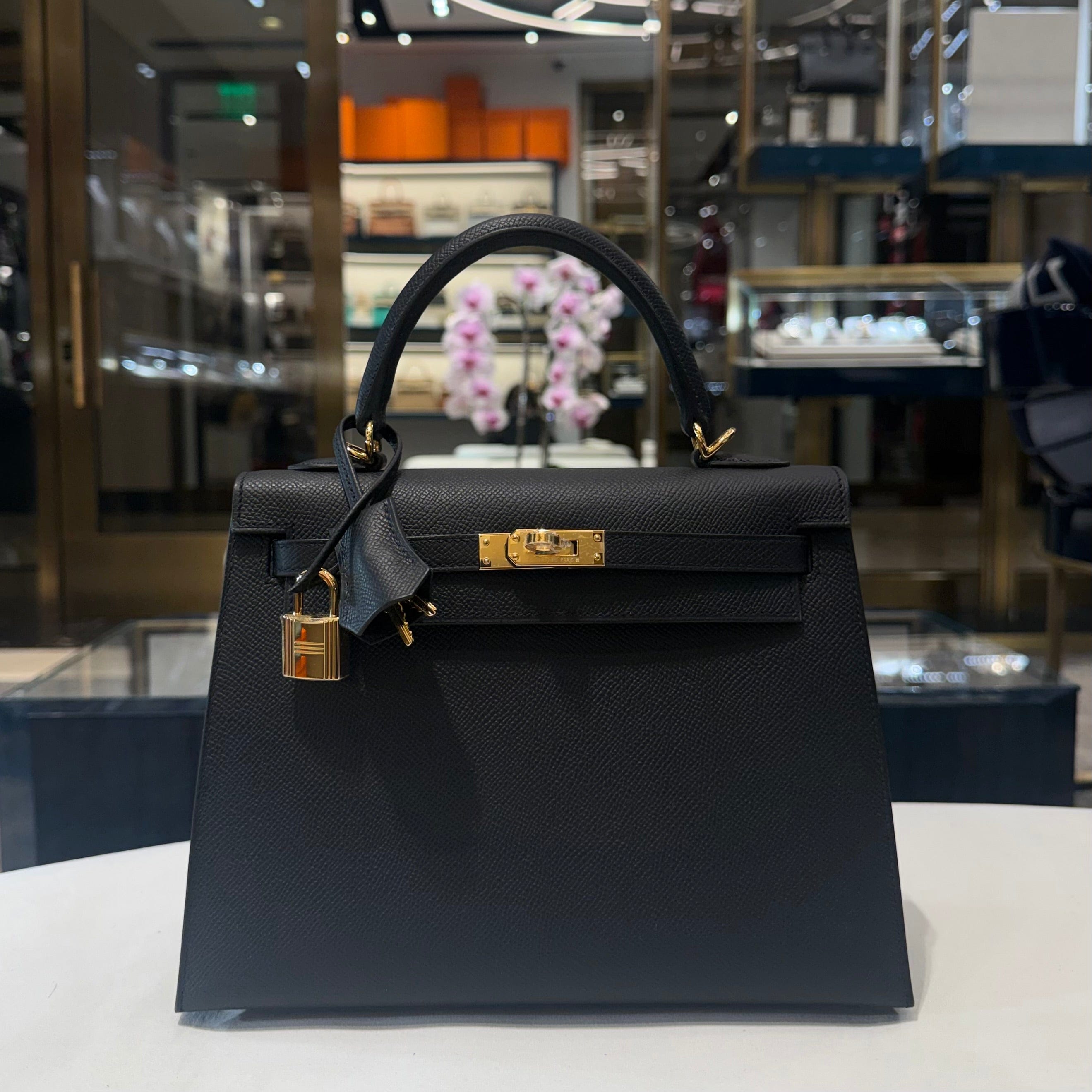 Hermès Noir Kelly Sellier 25 Epsom Gold Hardware