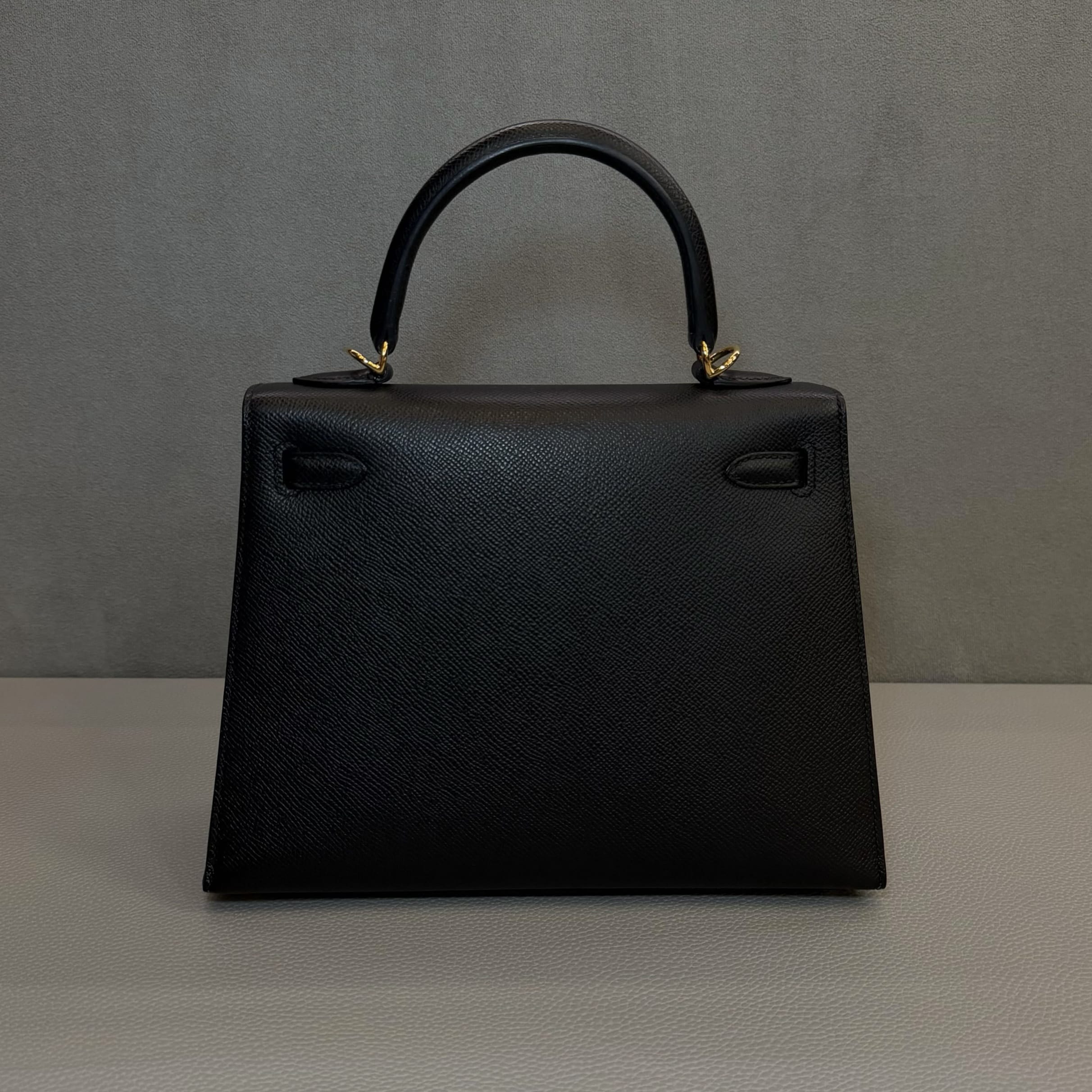 Hermès Noir Kelly Sellier 25 Epsom Gold Hardware