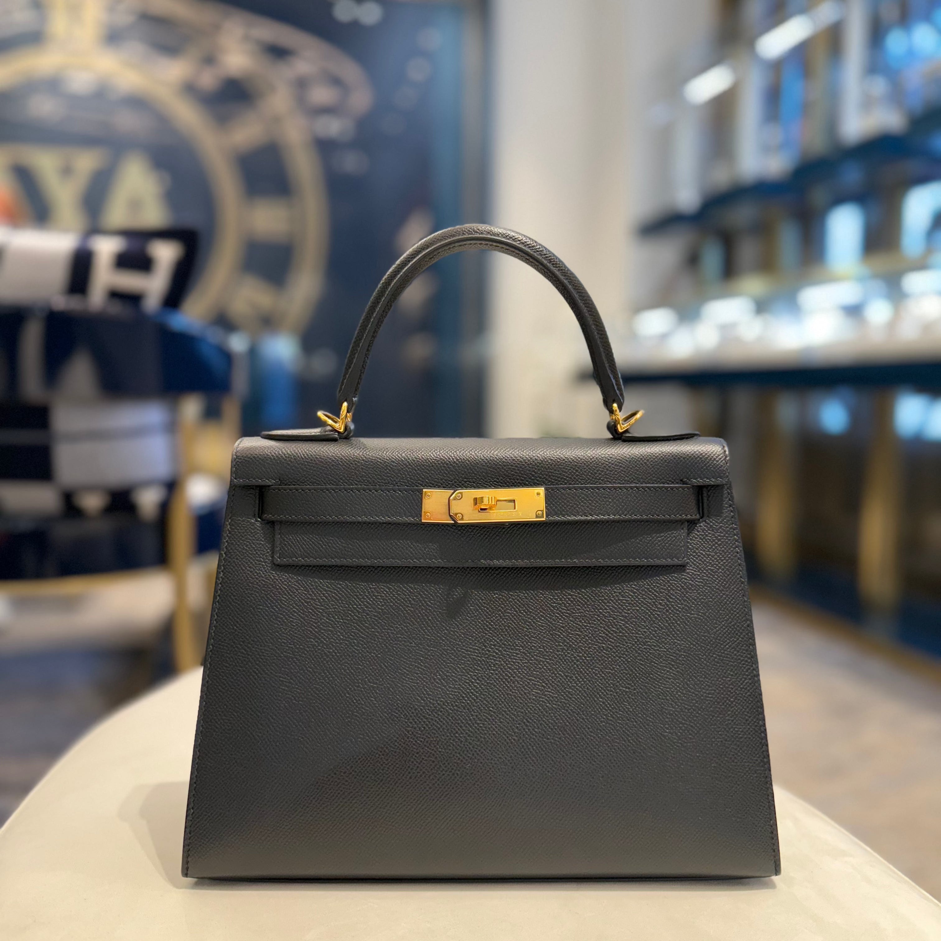Hermès Noir Kelly Sellier 28 Epsom Gold Hardware