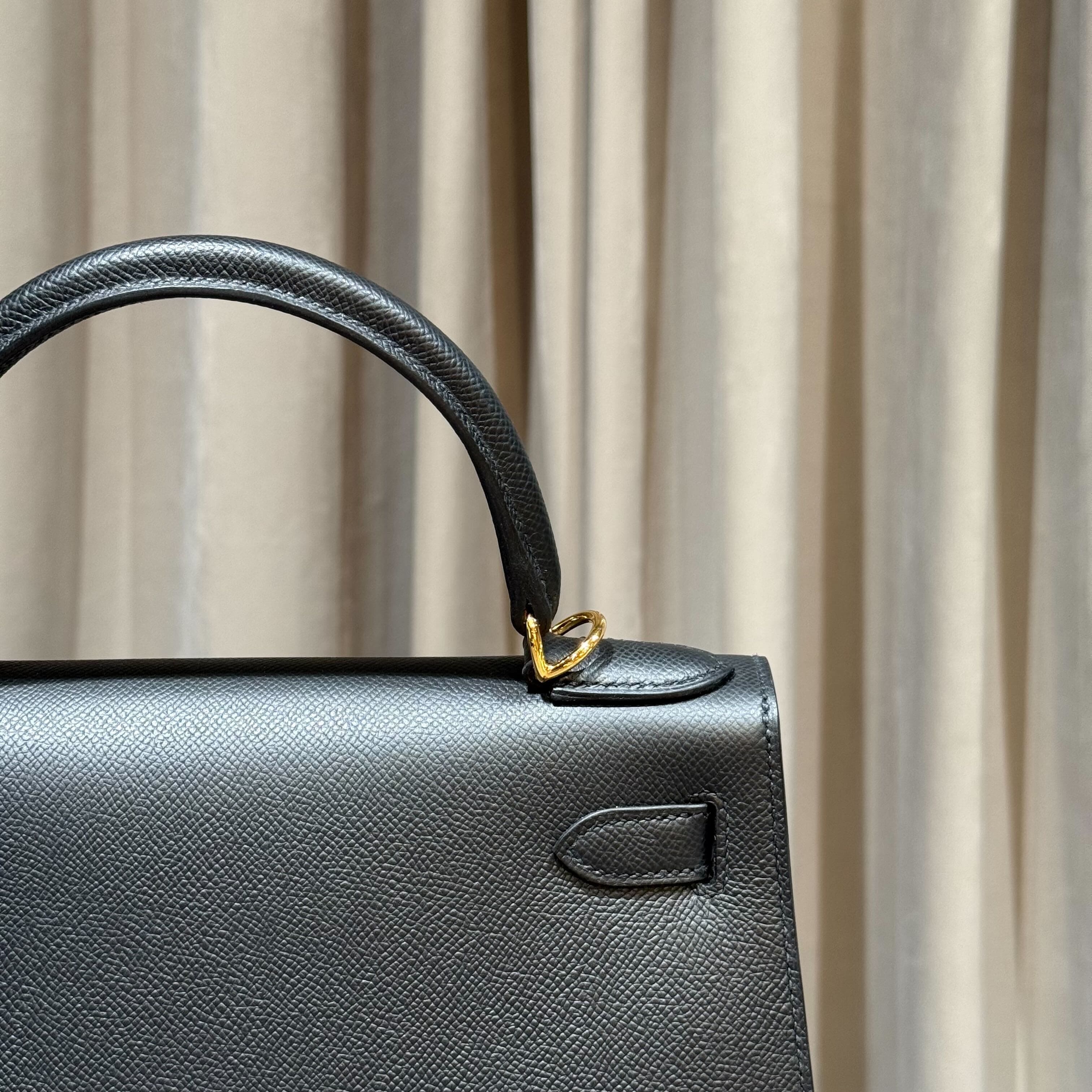 Hermès Noir Kelly Sellier 28 Epsom Gold Hardware
