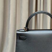 Hermès Noir Kelly Sellier 28 Epsom Gold Hardware