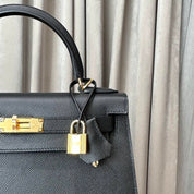 Hermès Noir Kelly Sellier 28 Epsom Gold Hardware