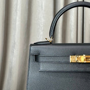 Hermès Noir Kelly Sellier 28 Epsom Gold Hardware