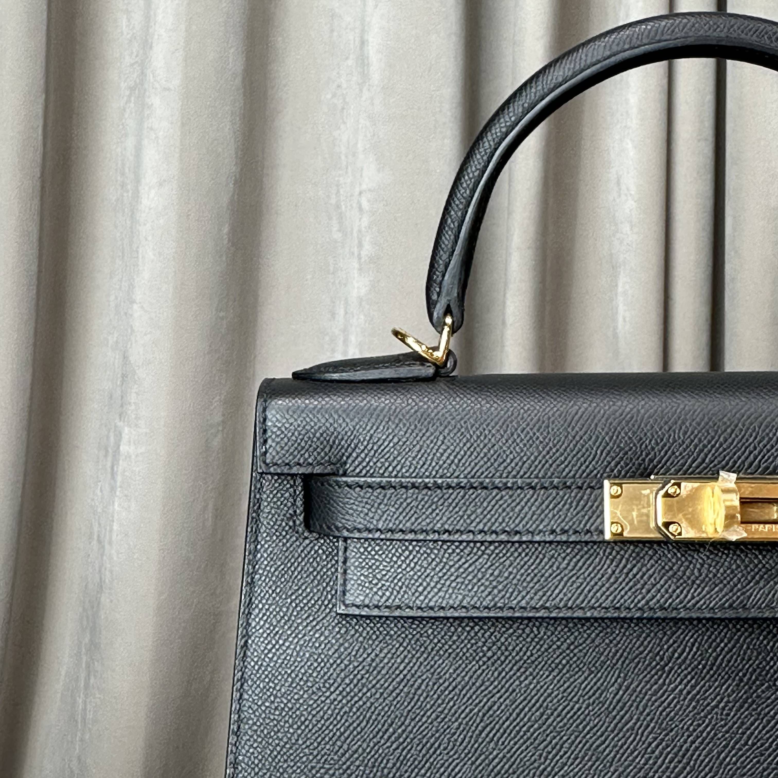 Hermès Noir Kelly Sellier 28 Epsom Gold Hardware