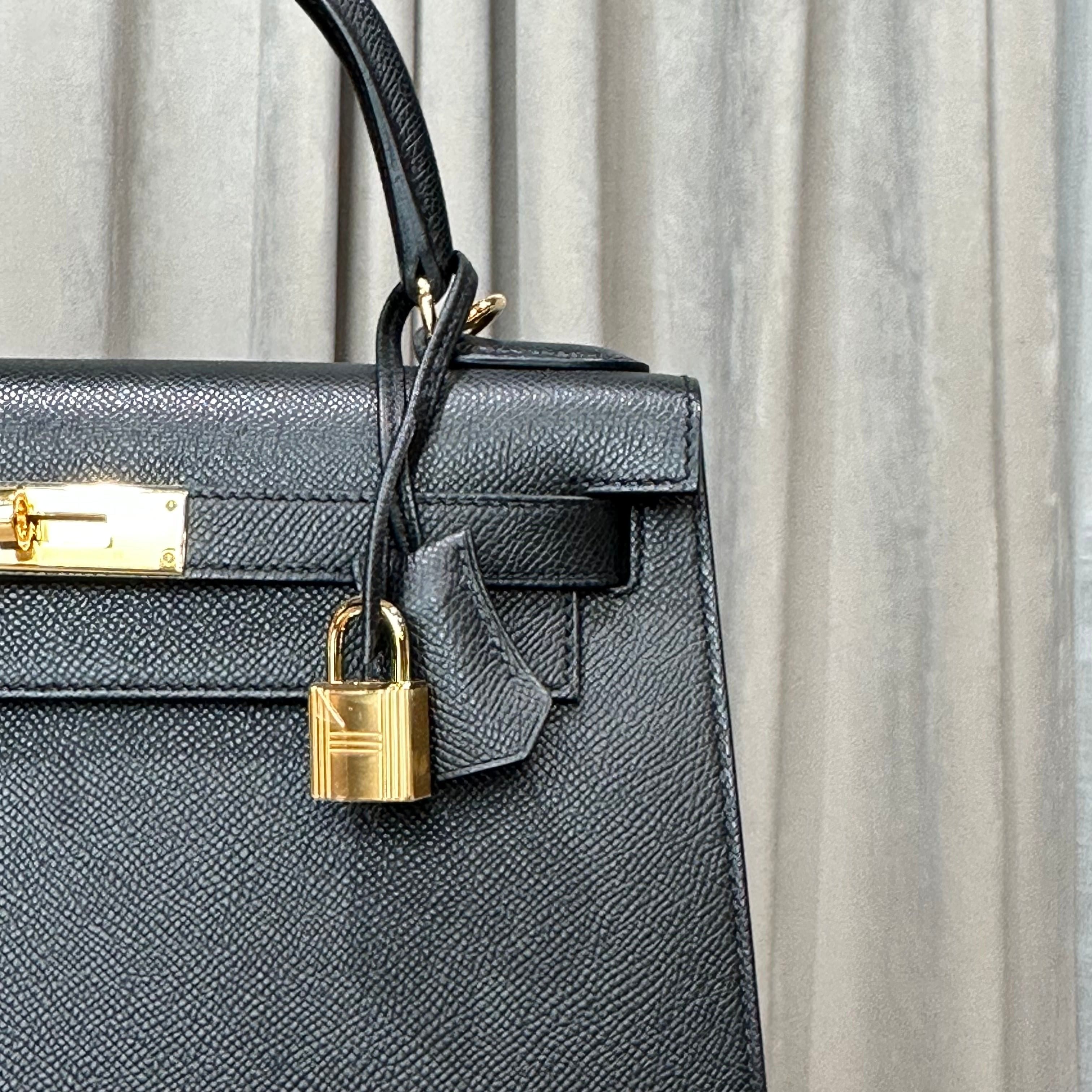 Hermès Noir Kelly Sellier 28 Epsom Gold Hardware