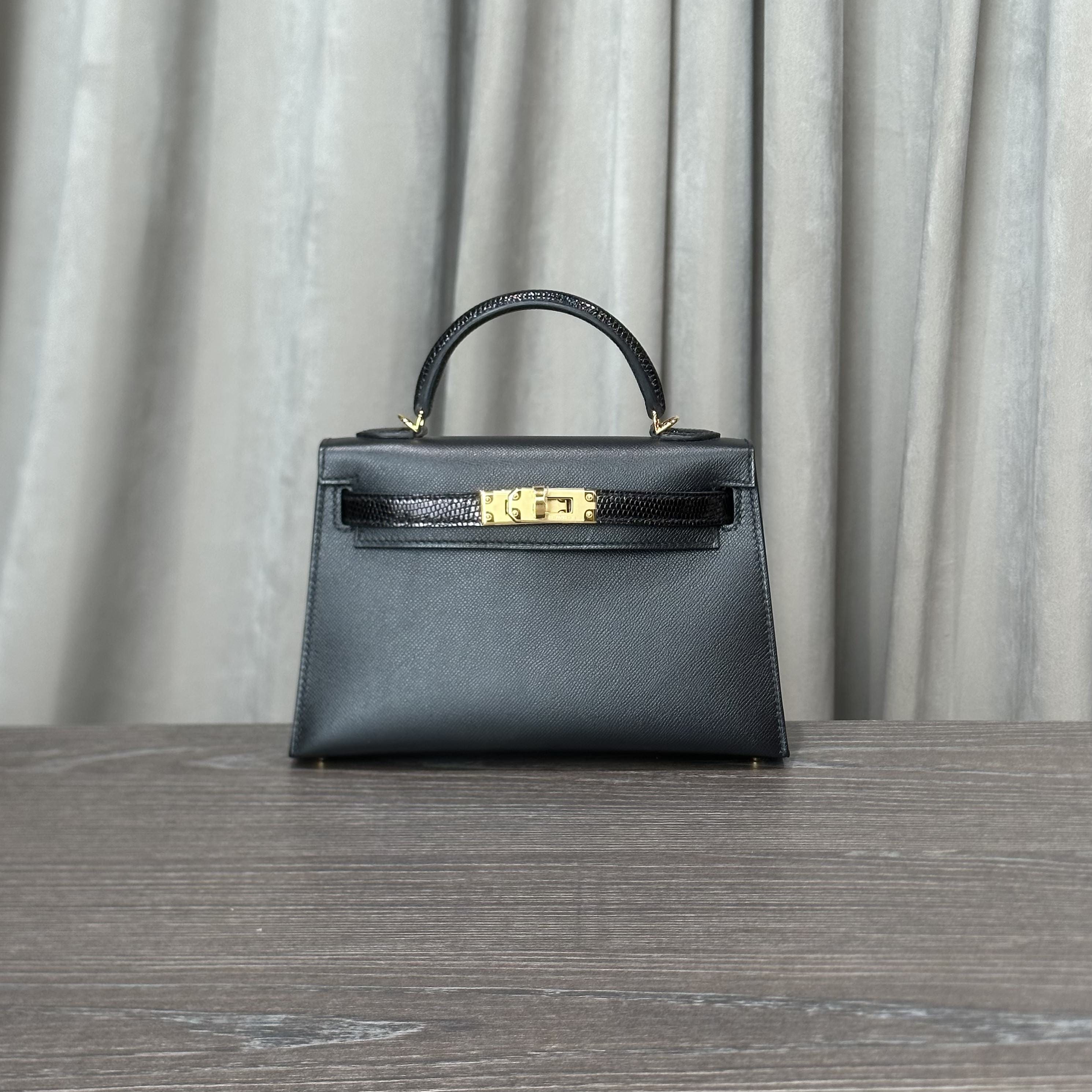 hermes-noir-mini-kelly-20-sellier-touch-veau-madame-lezard-gold-hardware-hermes-1182391706.jpg