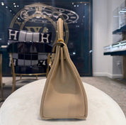 Hermès Poussiere Kelly Retourne 28 Togo Gold Hardware