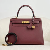 Hermès Rouge H Kelly Sellier 28 Madame Gold Hardware