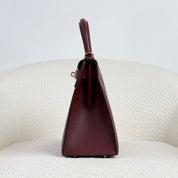 Hermès Rouge H Kelly Sellier 28 Madame Gold Hardware