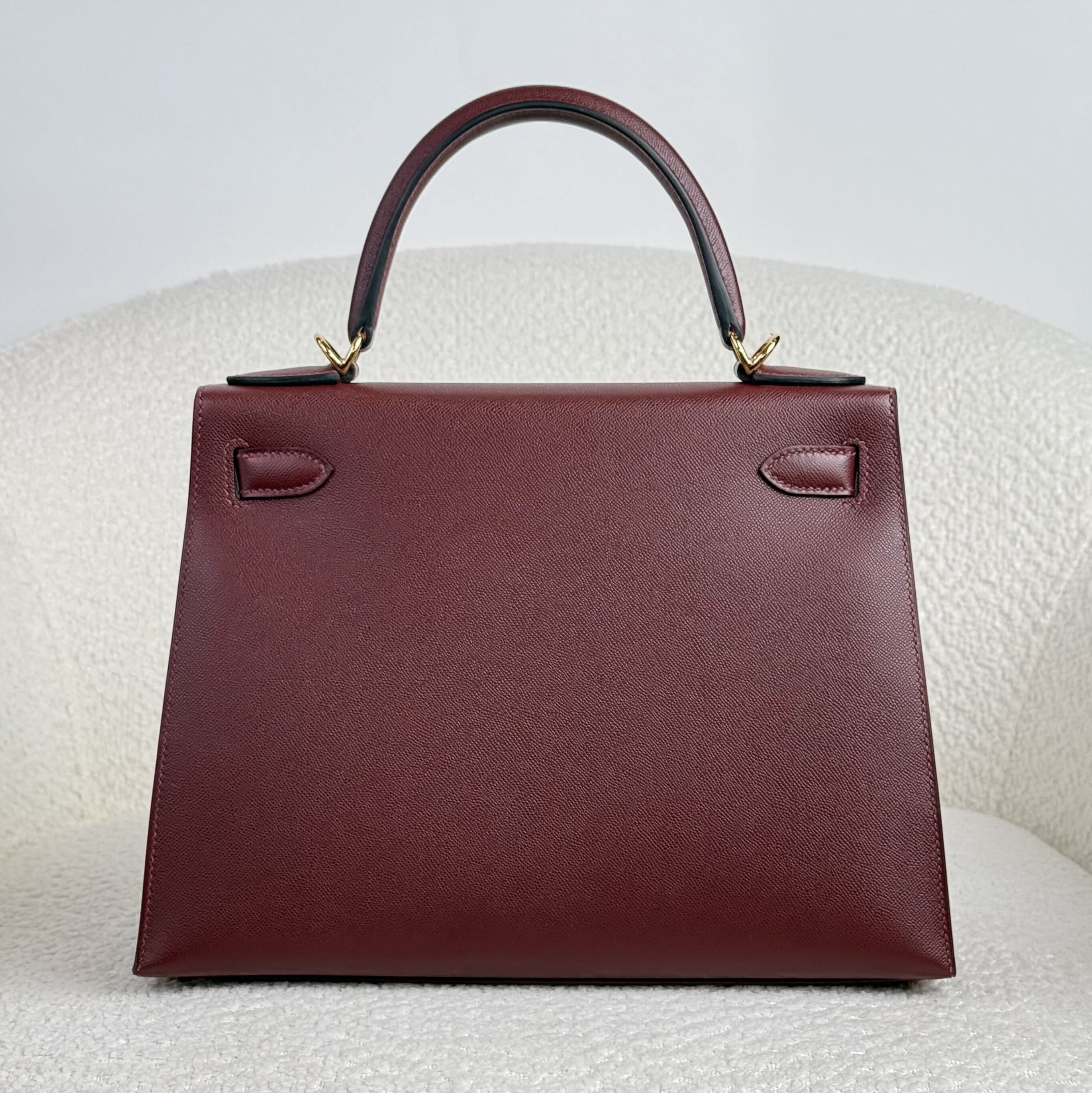 Hermès Rouge H Kelly Sellier 28 Madame Gold Hardware