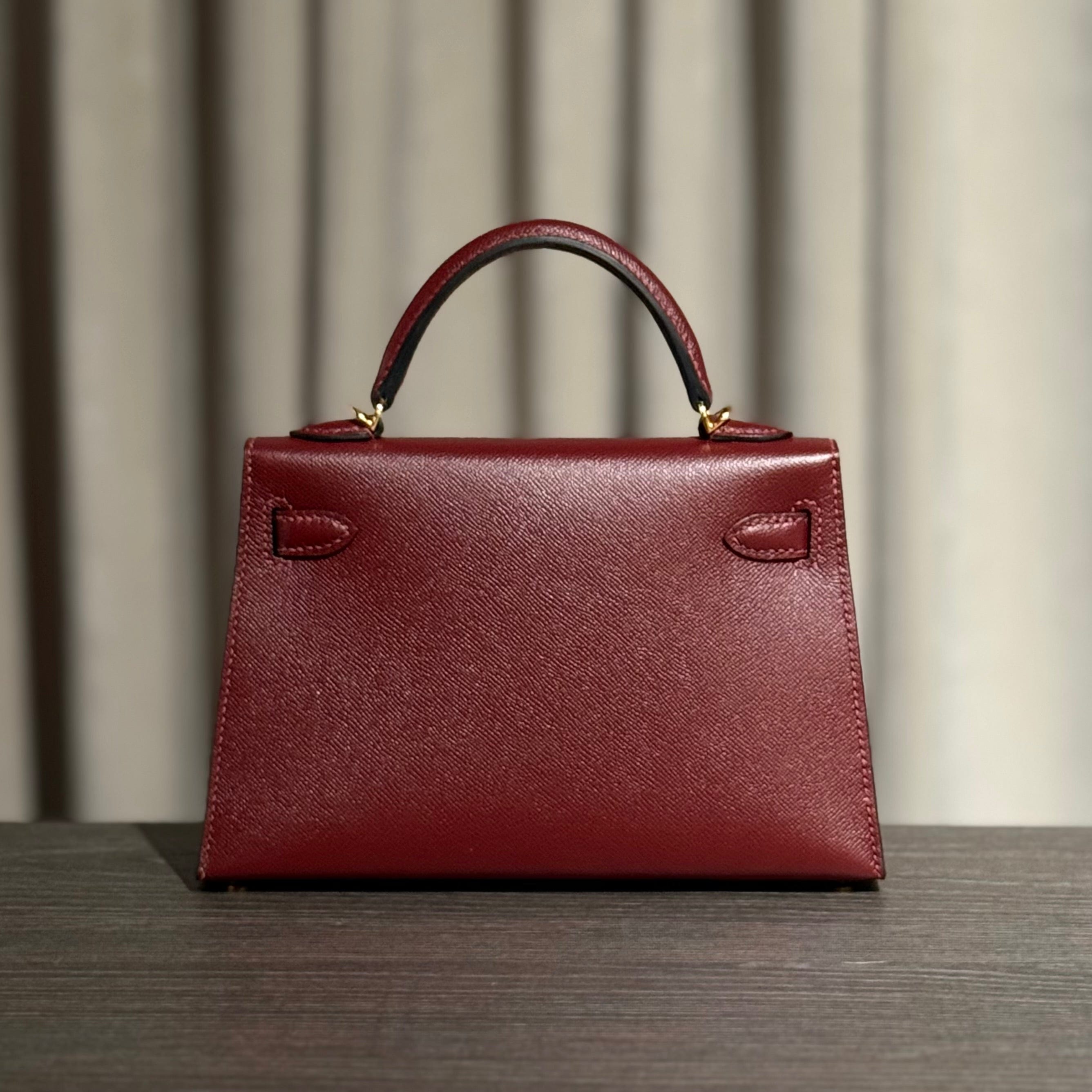 Hermès Rouge H Mini Kelly Sellier 20 Madame Gold Hardware