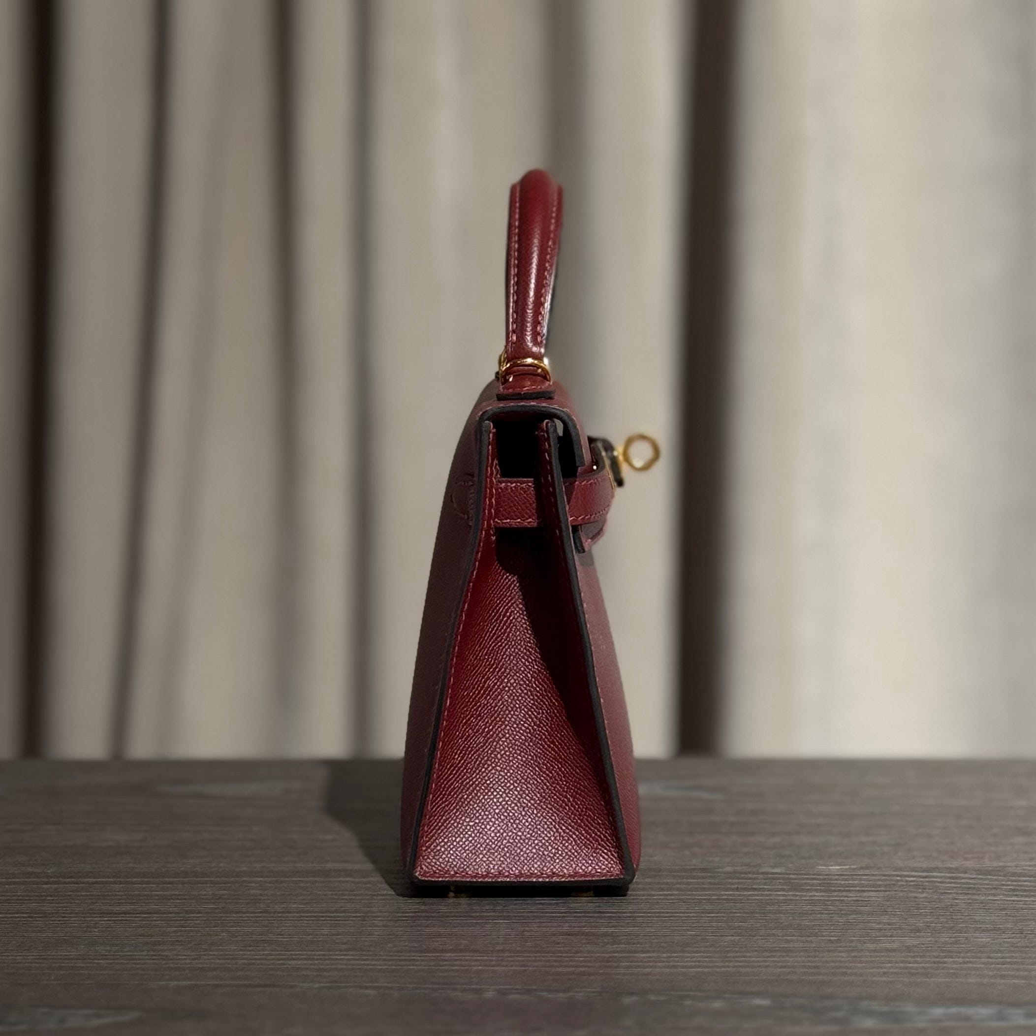 Hermès Rouge H Mini Kelly Sellier 20 Madame Gold Hardware