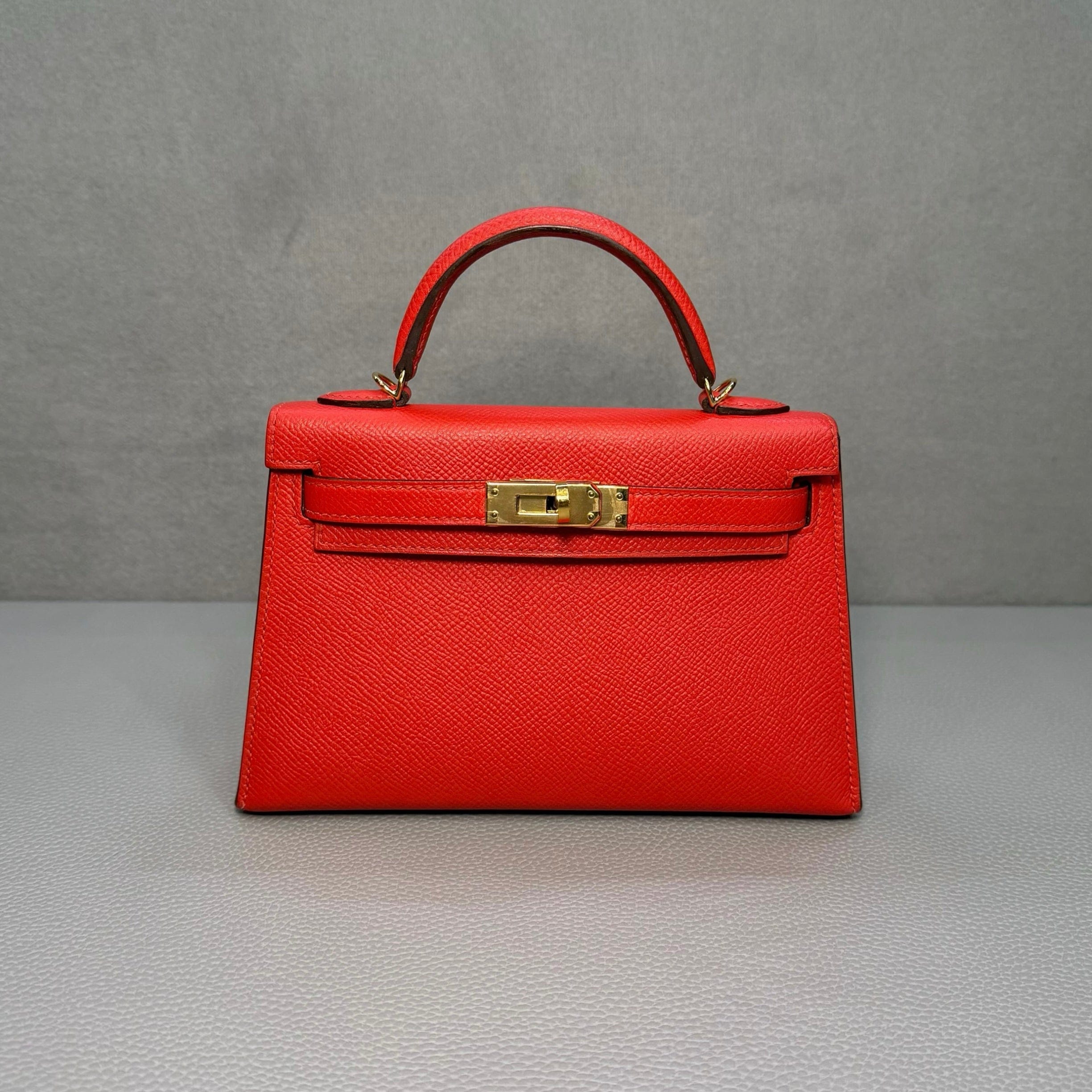 hermes-rouge-tomate-mini-kelly-sellier-20-epsom-gold-hardware-hermes-1211912836.jpg