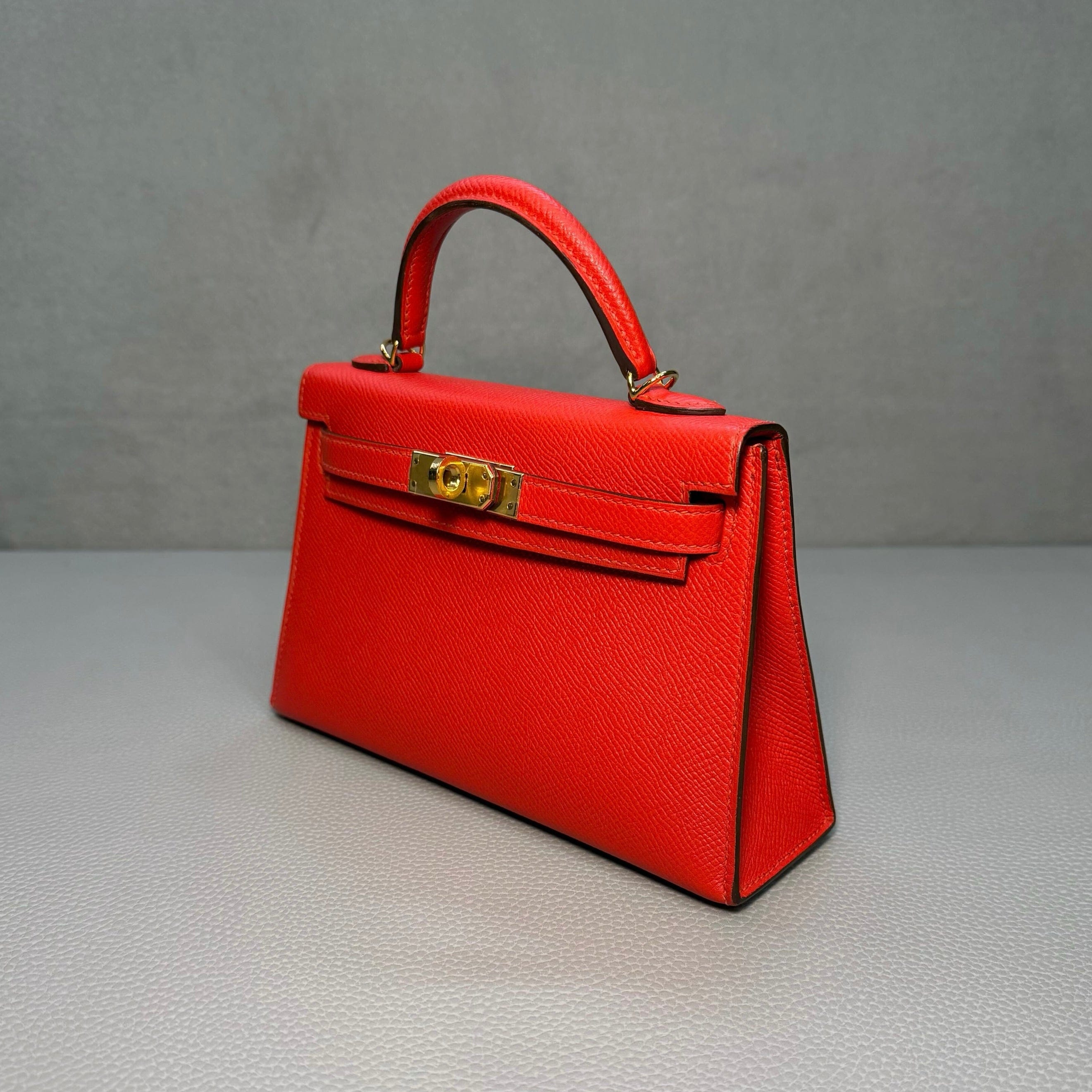 Hermès Rouge Tomate Mini Kelly Sellier 20 Epsom Gold Hardware