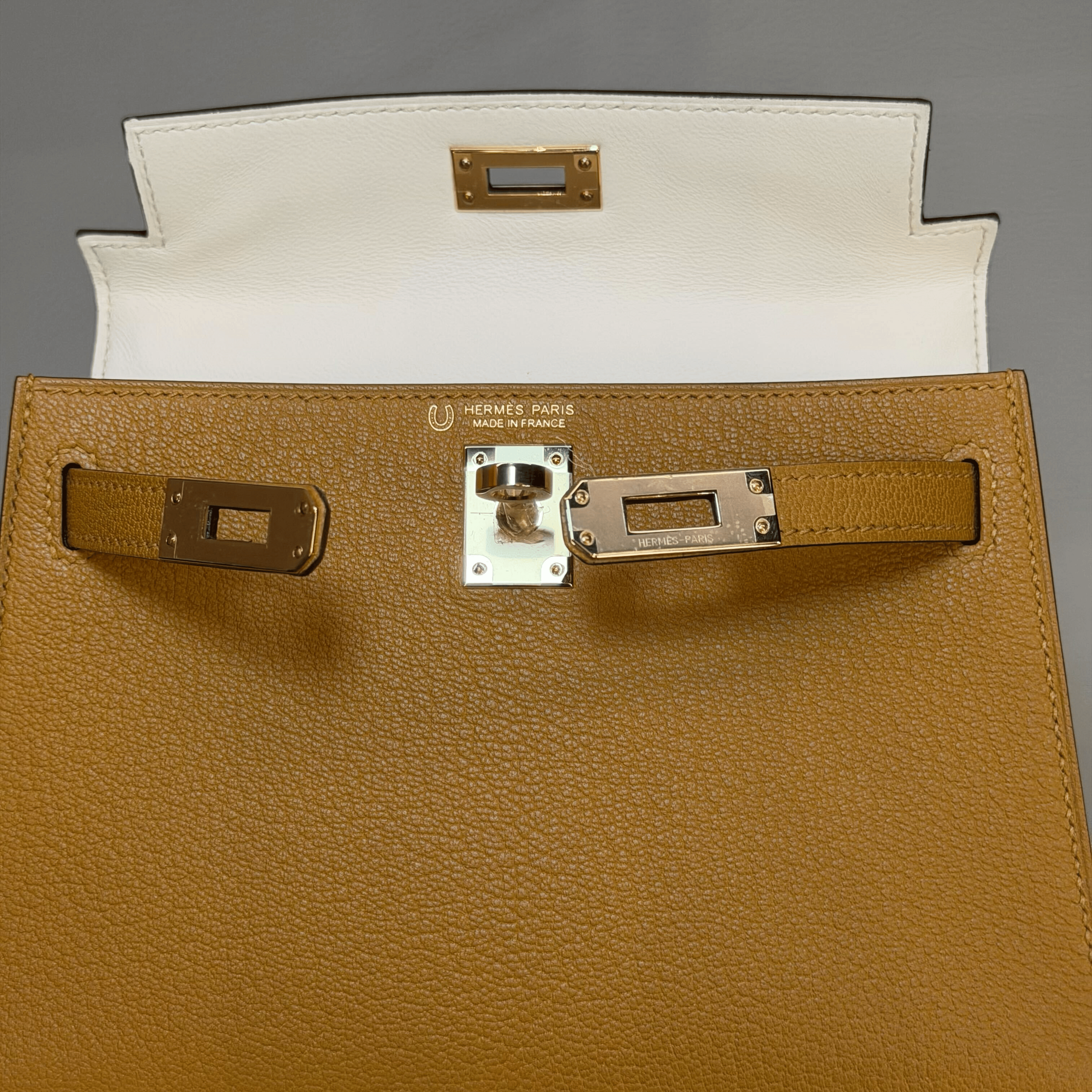 Hermès Sesame And Nata Mini Kelly Sellier 20 Verso Chèvre Mysore Permabrass Hardware