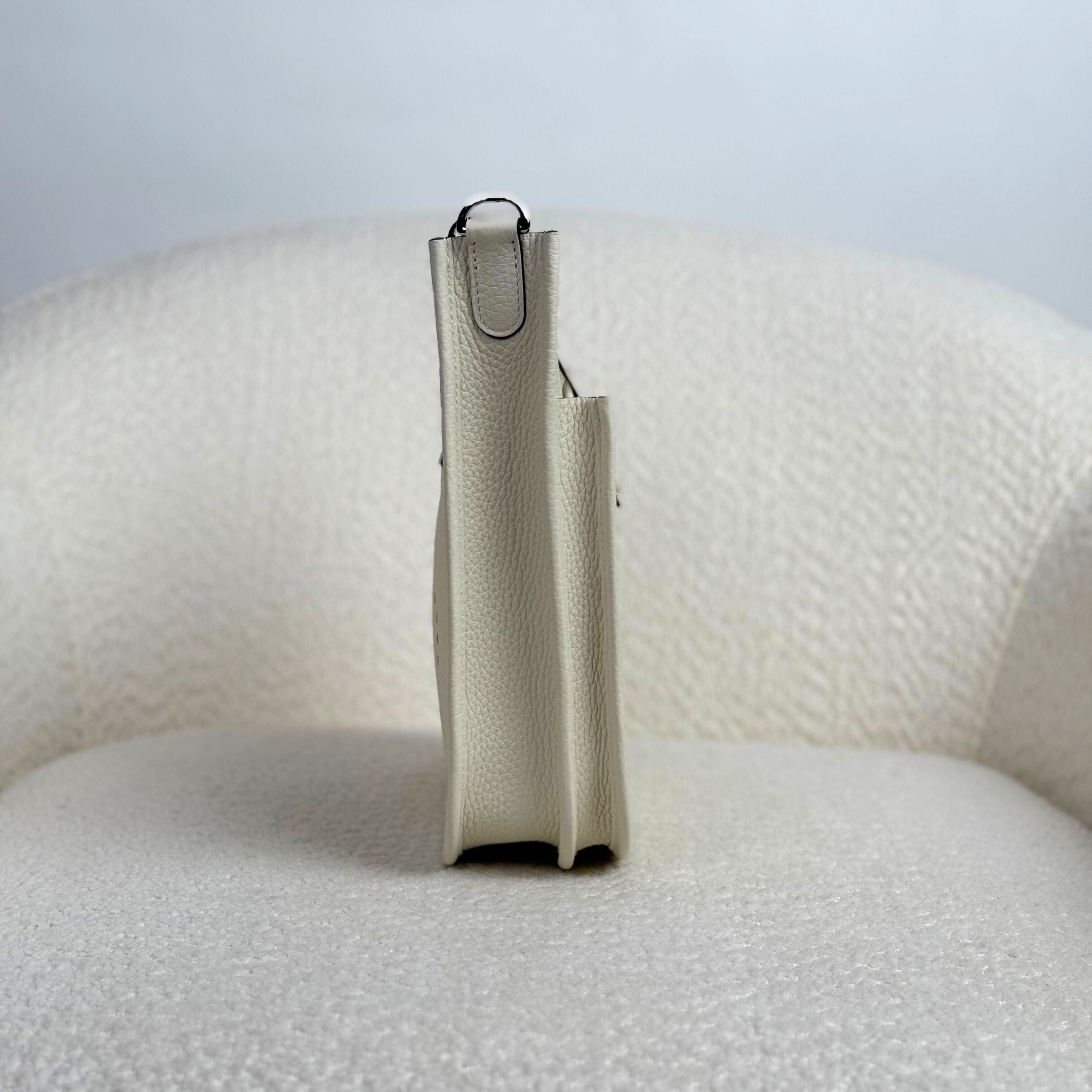 Hermès So Cream Mini Evelyne 23 Clemence Palladium Hardware