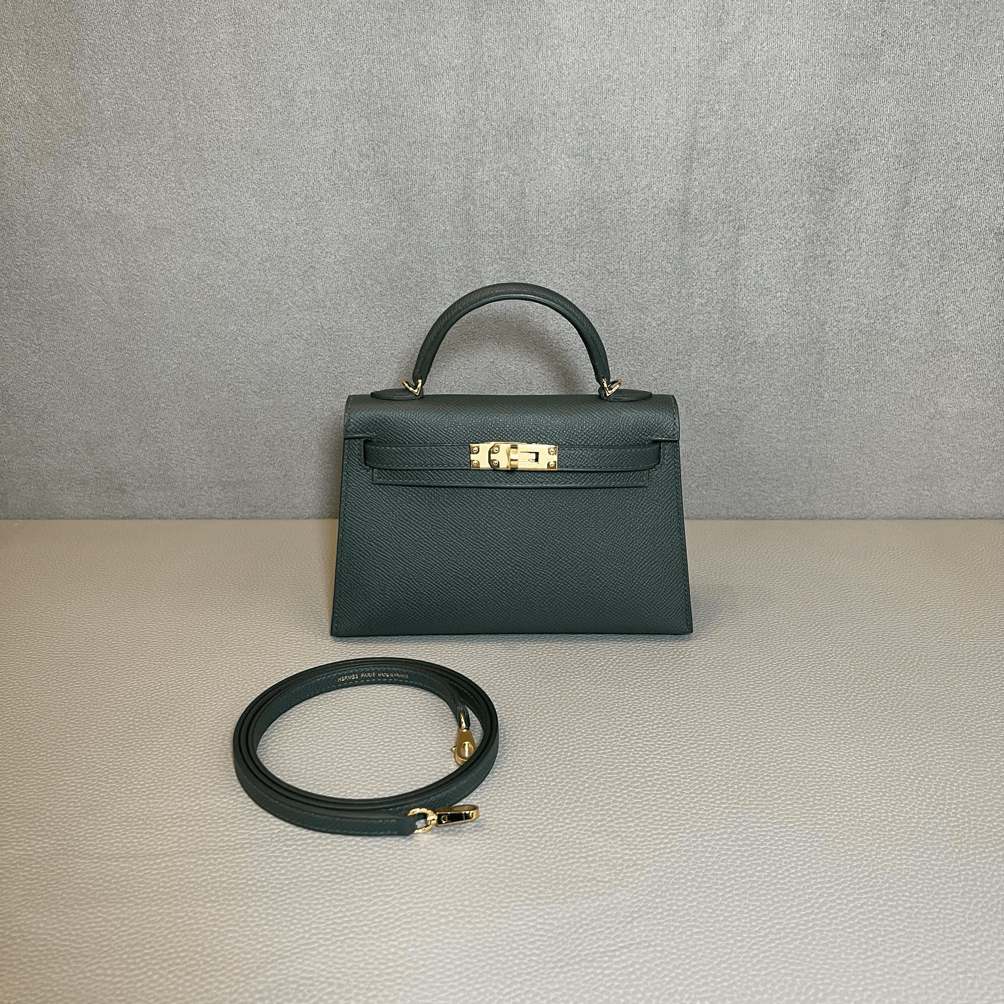 Hermès Vert Mangrove Mini Kelly – Green Kelly Sellier Gold Hermès Vert Mangrove Mini Kelly – Green Kelly Sellier Gold