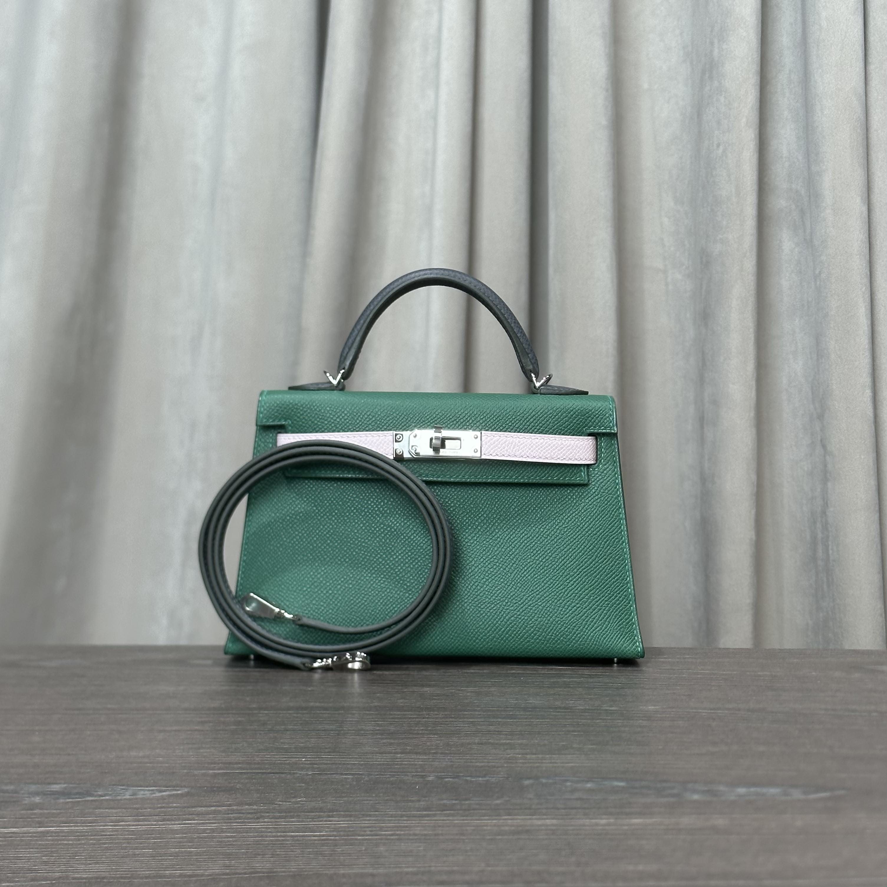 hermes-vert-moyen-mauve-pale-ardoise-kelly-20-sellier-tricolore-epsom-palladium-hardware-hermes-1183787326.jpg